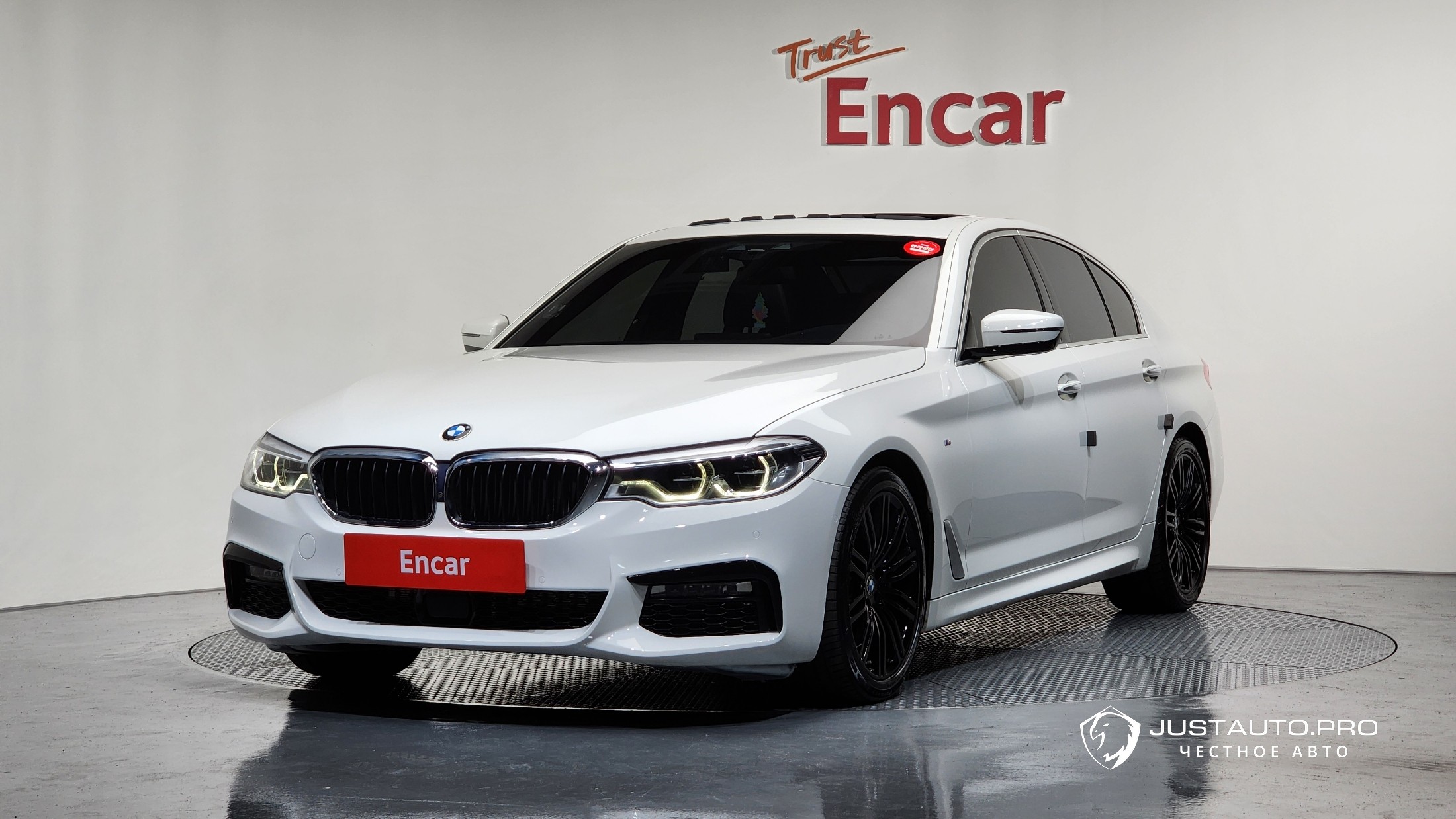 Автомобиль BMW 5-Series