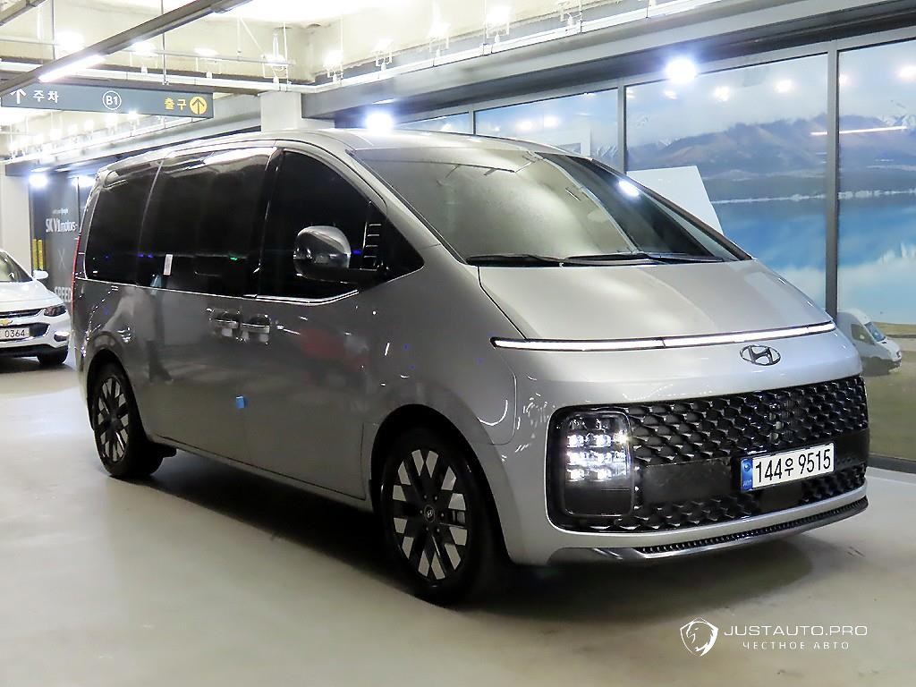 Автомобиль Hyundai Staria