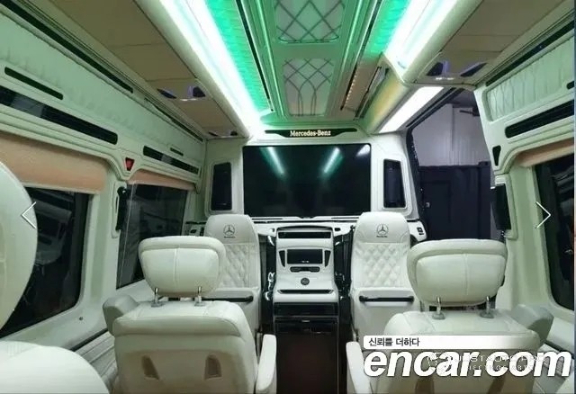 Автомобиль Mercedes-Benz Sprinter