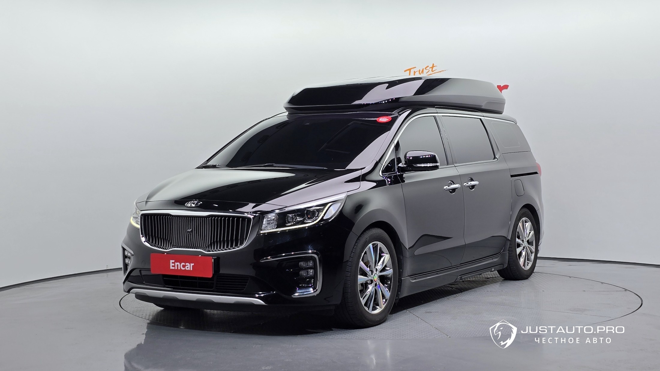 Автомобиль Kia Canival
