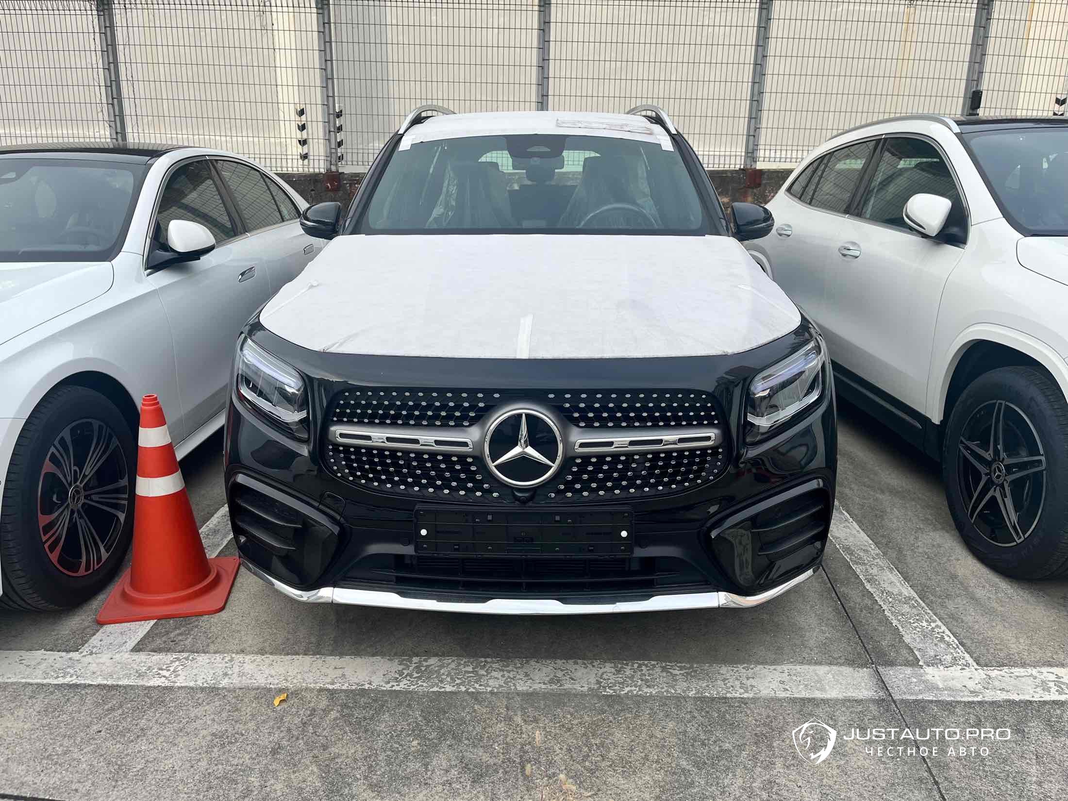 Автомобиль Mercedes-Benz GLB-Class