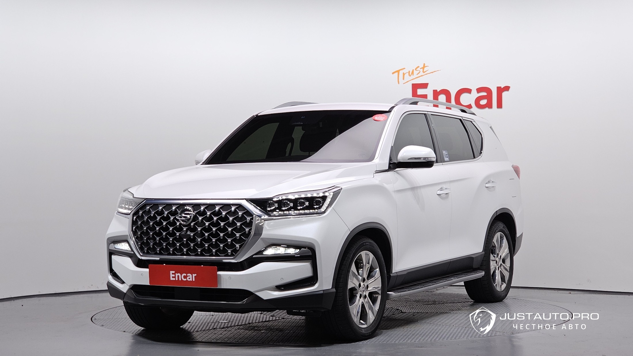 Автомобиль KG_Mobility_Ssangyong Rexton