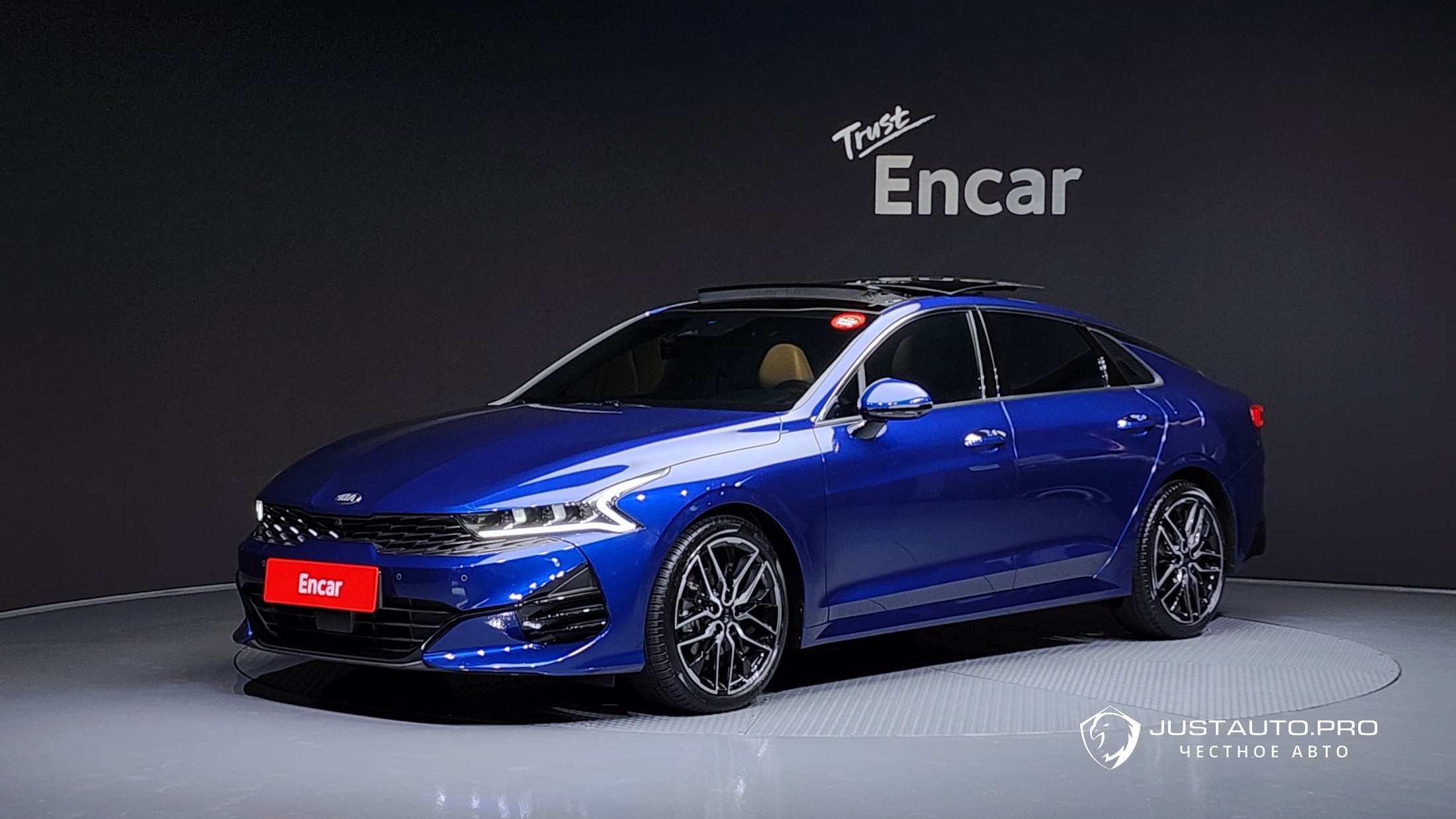 Автомобиль Kia K5