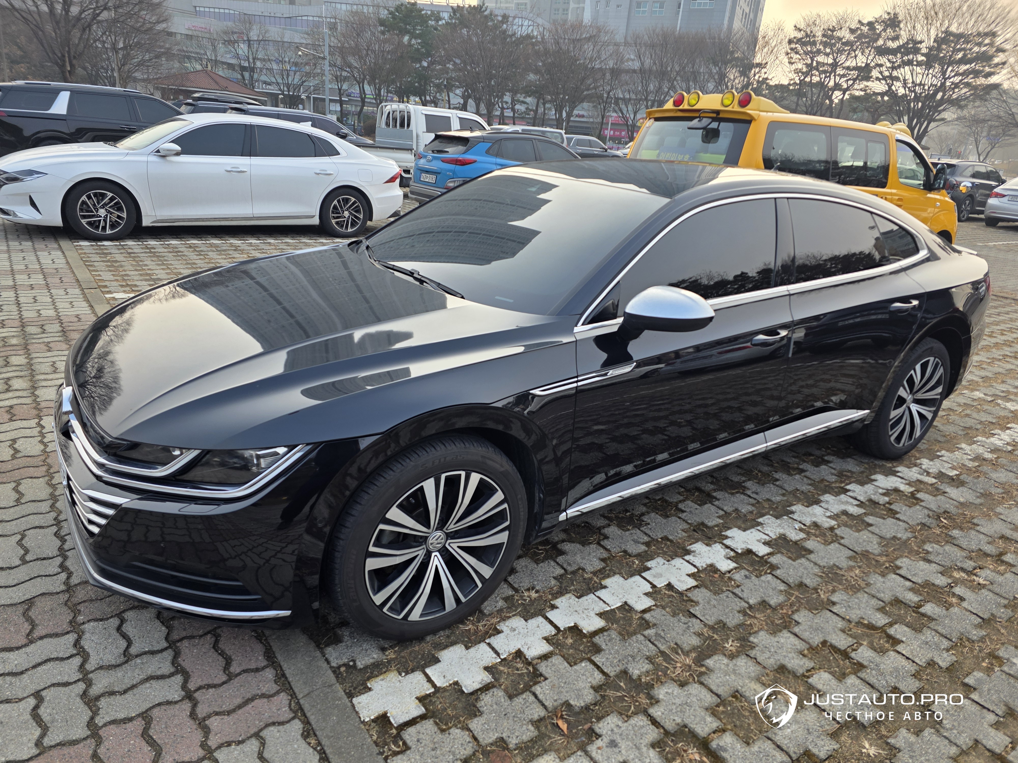 Автомобиль Volkswagen Arteon
