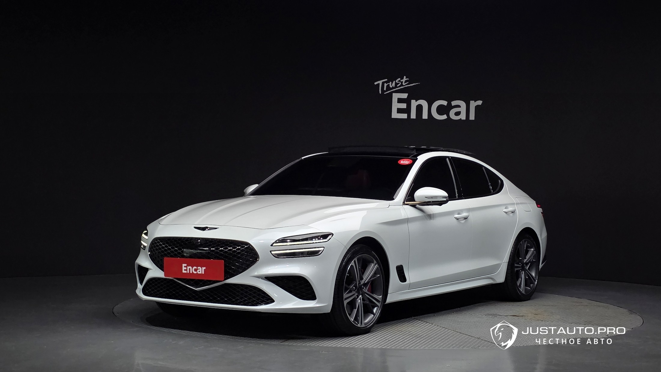 Автомобиль Genesis G70