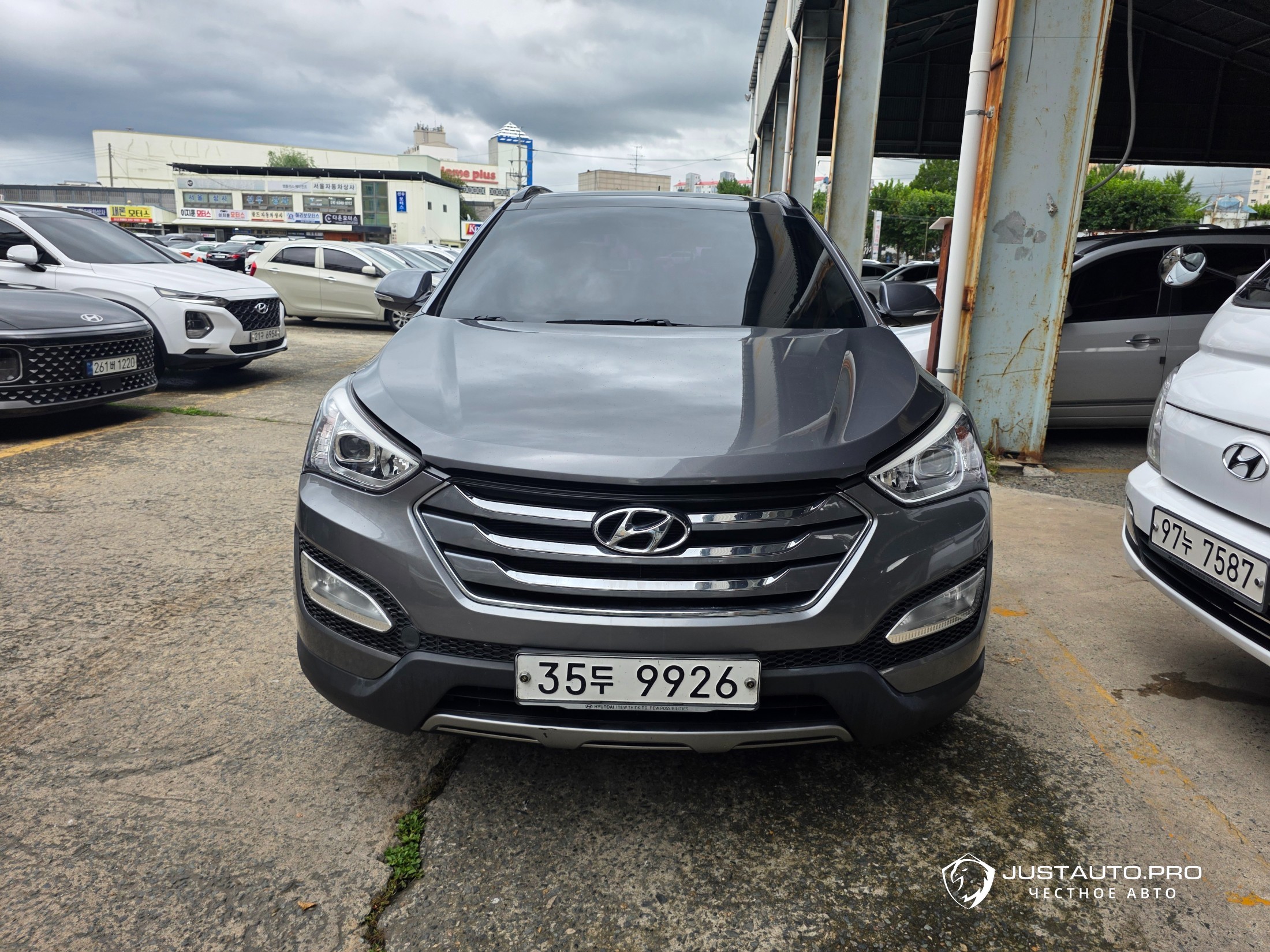 Автомобиль Hyundai Santafe