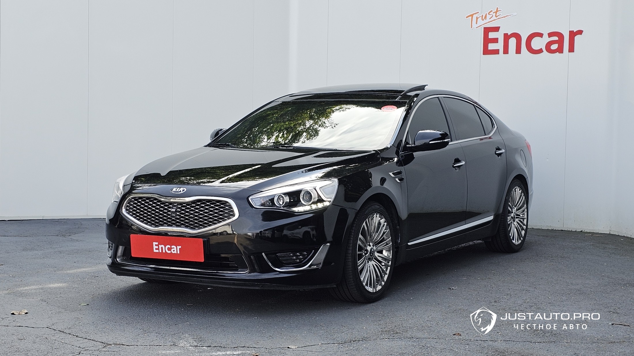 Автомобиль Kia K7