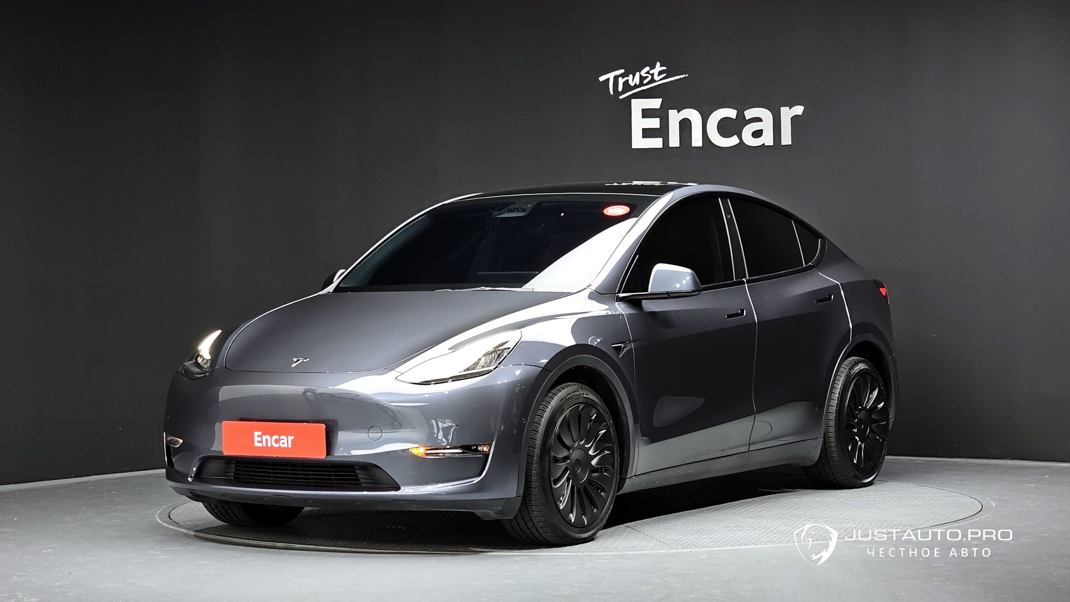 Автомобиль Tesla Model Y