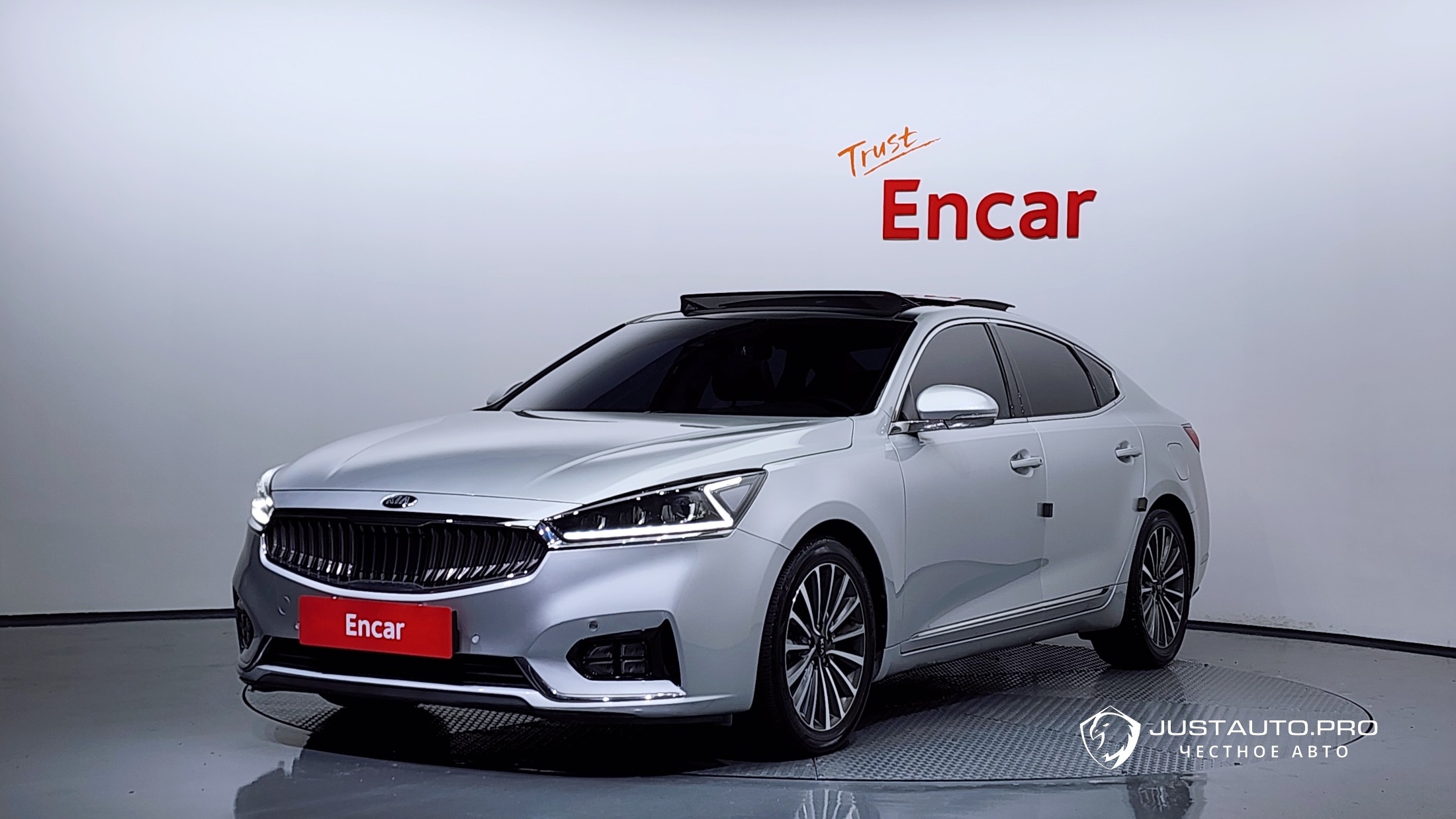 Автомобиль Kia K7