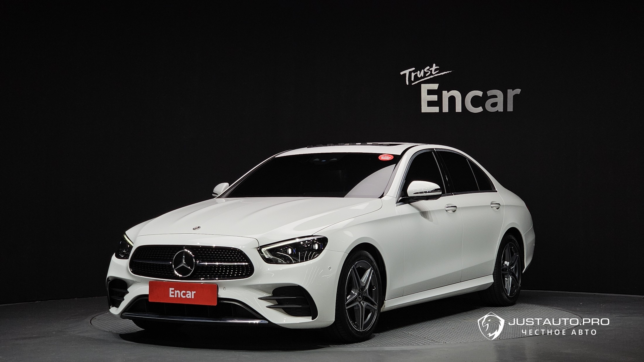 Автомобиль Mercedes-Benz E-Class