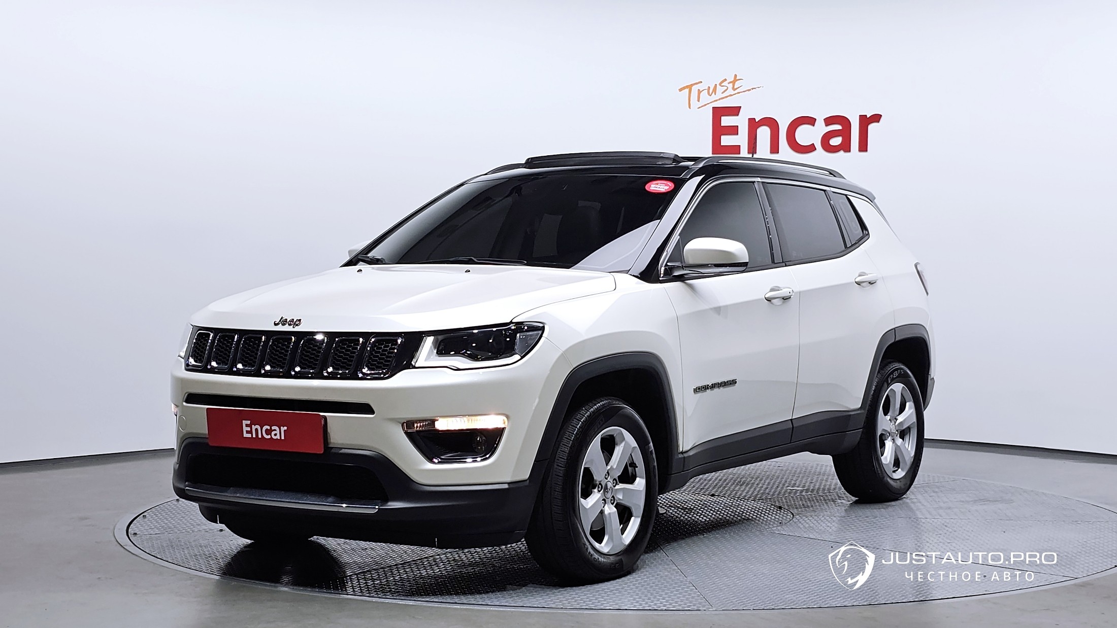 Автомобиль Jeep Compass
