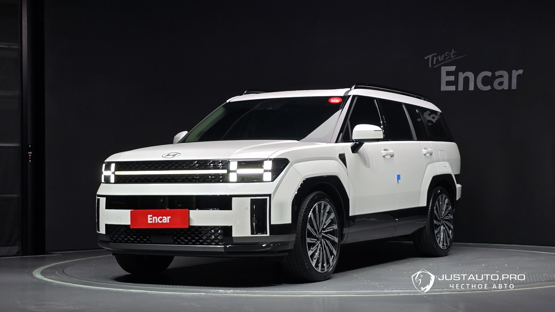 Автомобиль Hyundai Santafe