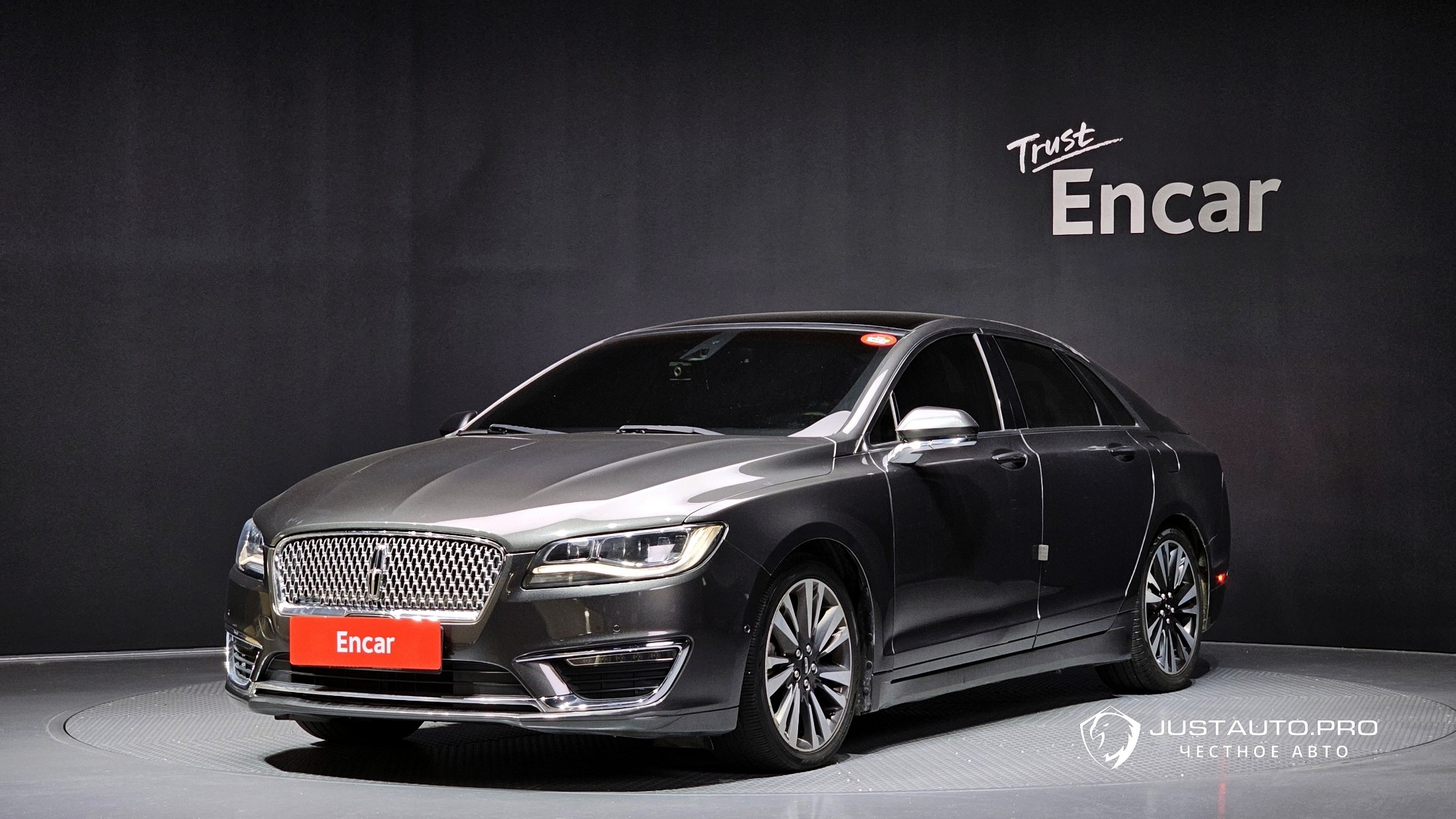 Автомобиль Lincoln MKZ