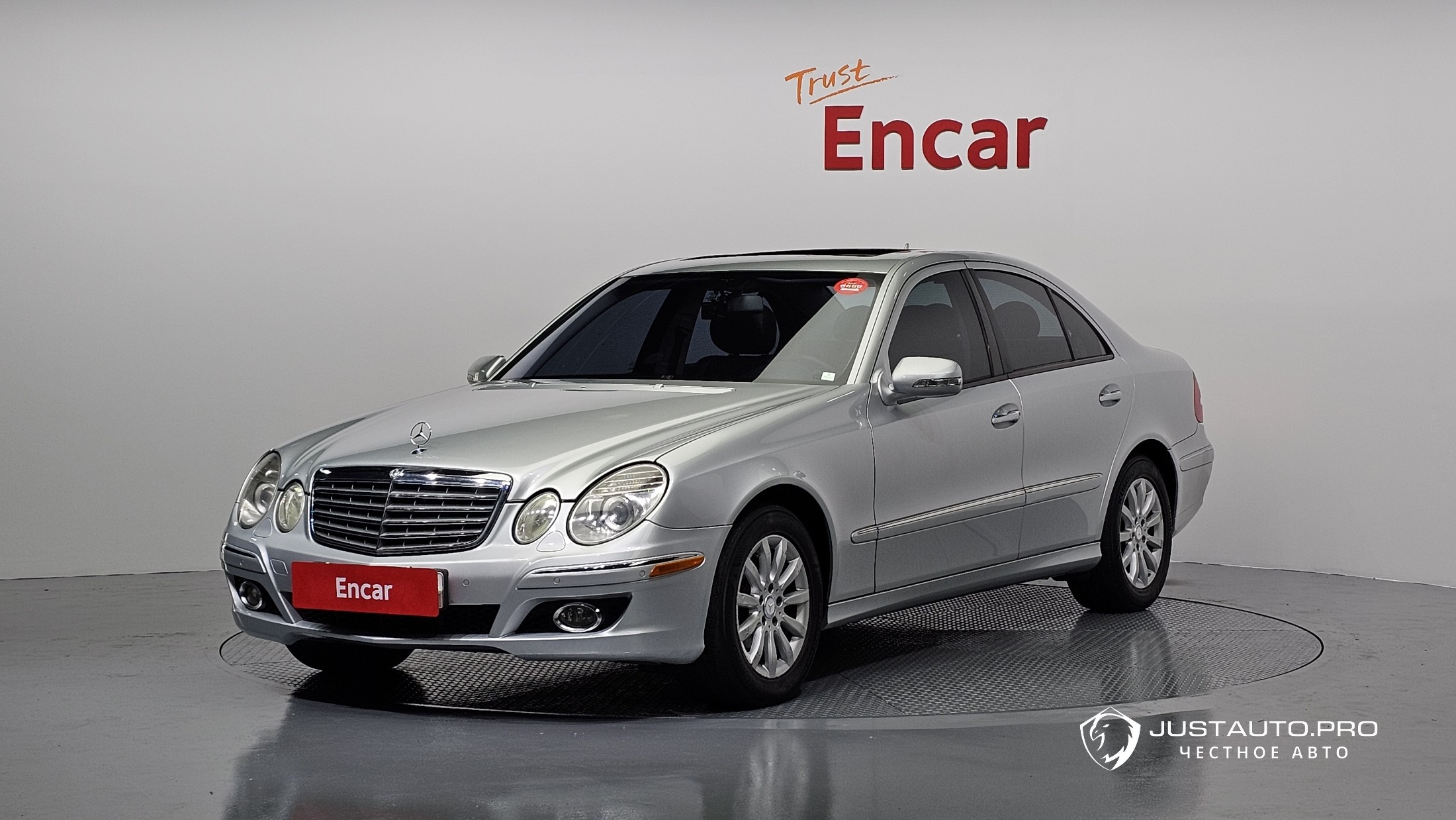 Автомобиль Mercedes-Benz E-Class