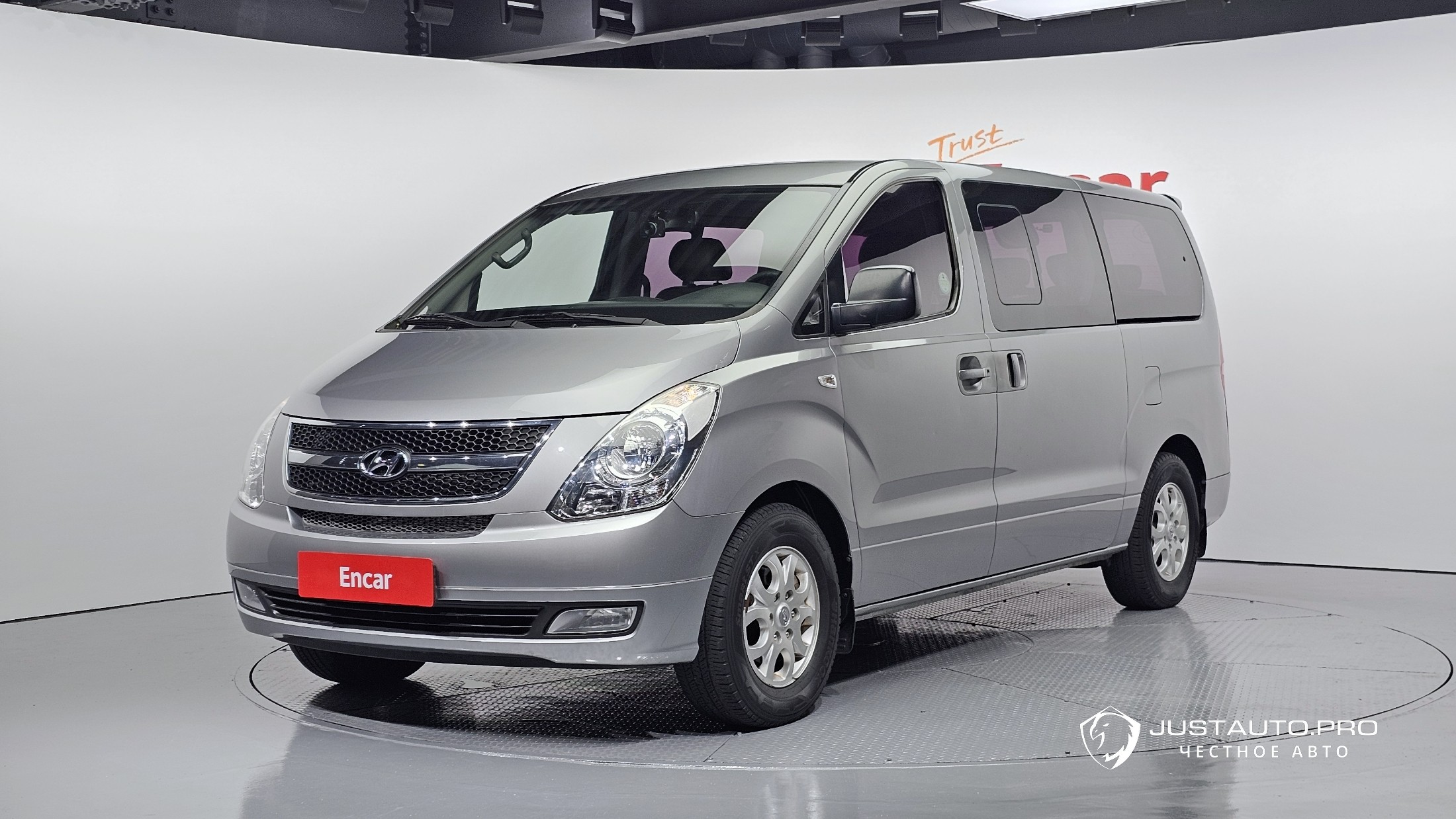 Автомобиль Hyundai Starex