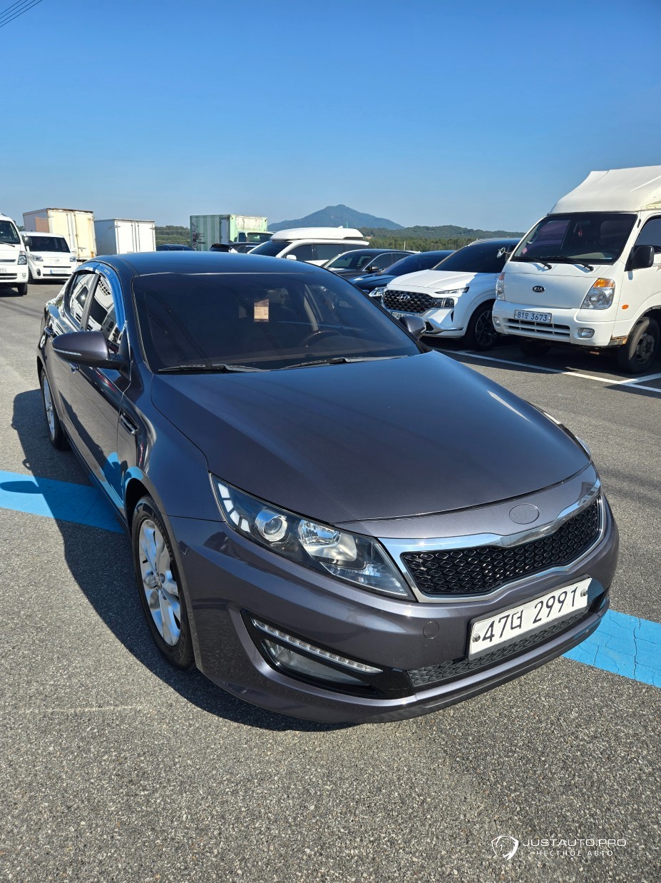 Автомобиль Kia K5