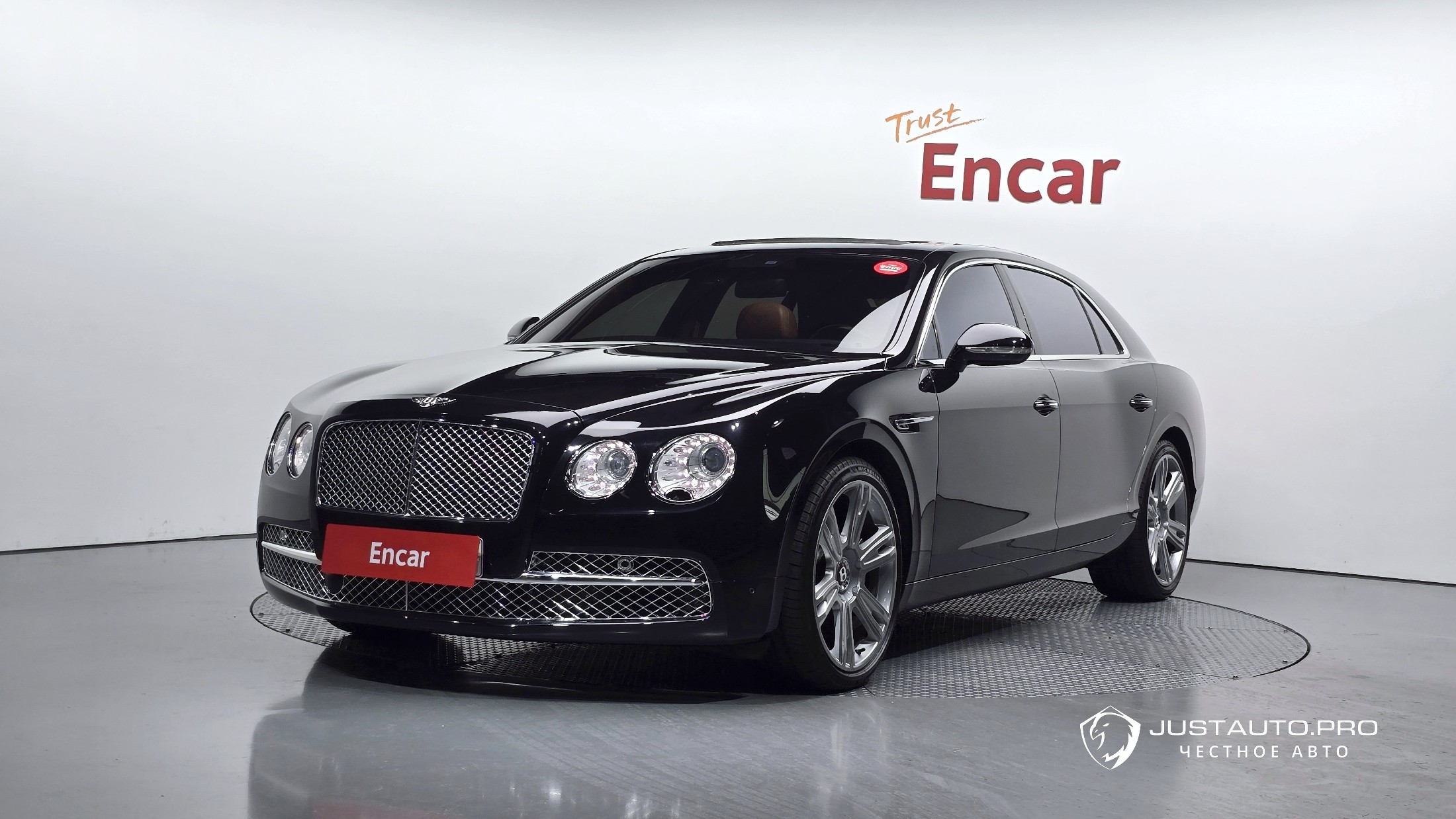 Автомобиль Bentley Flying Spur