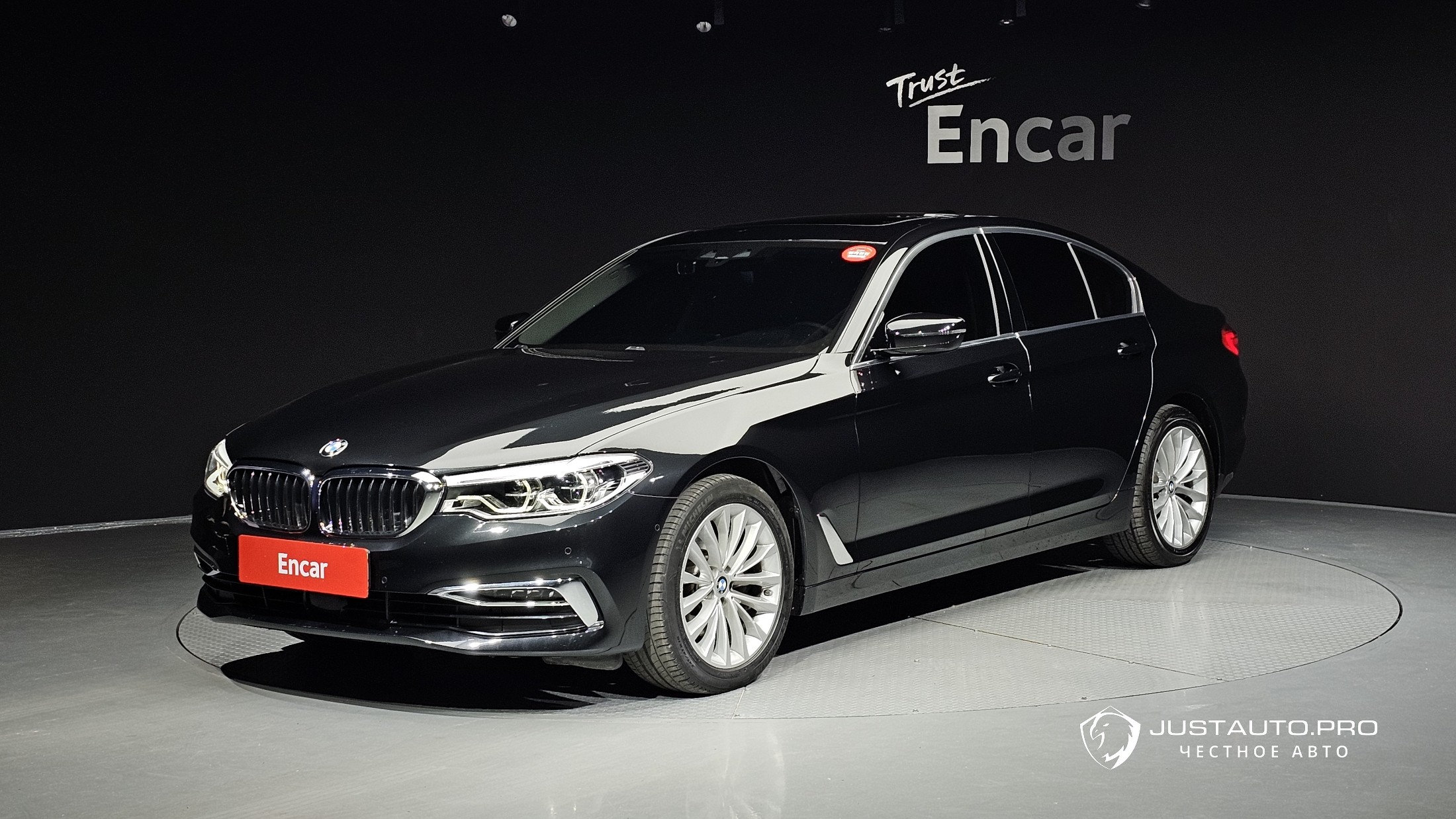 Автомобиль BMW 5-Series