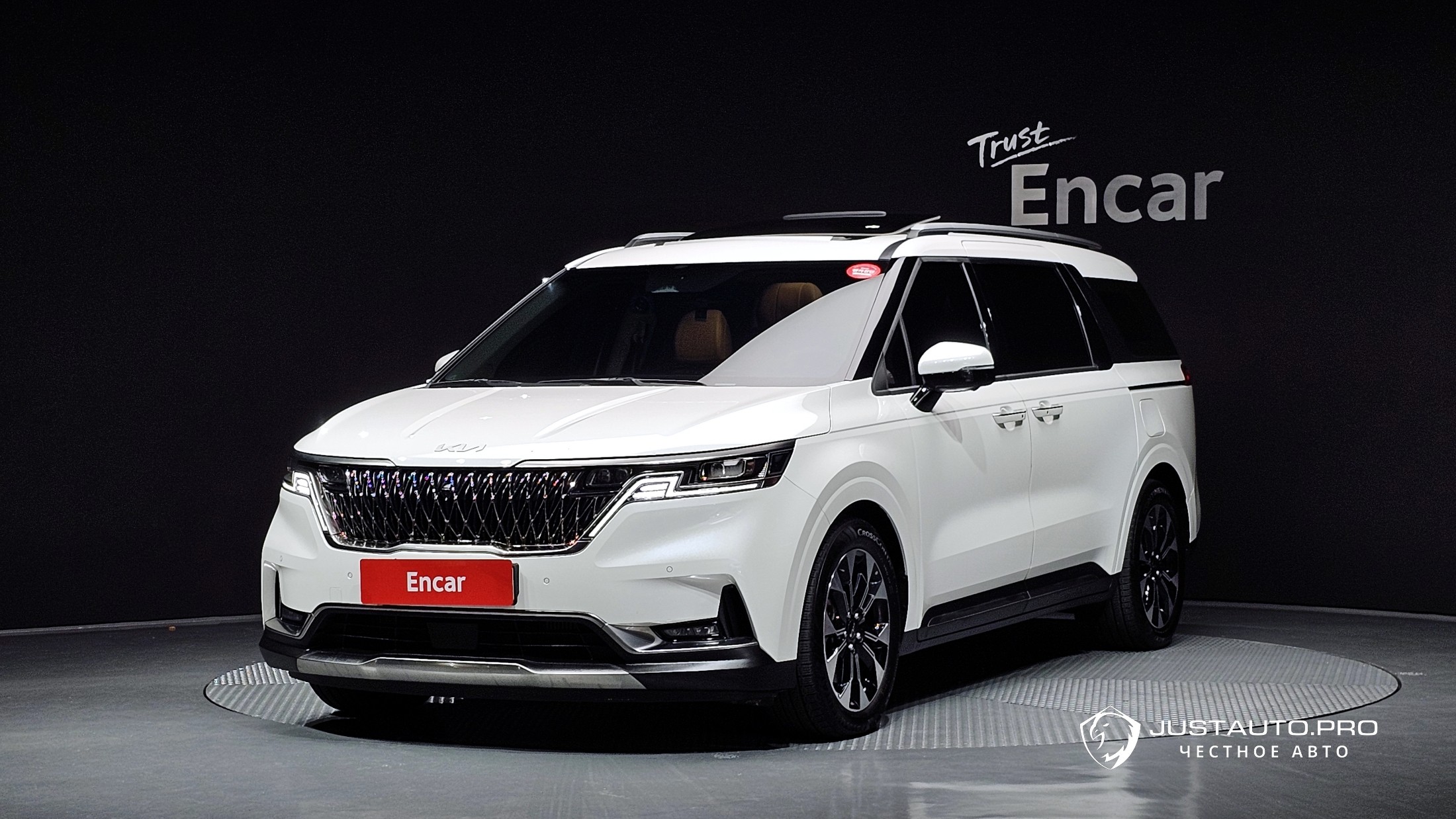Автомобиль Kia Canival