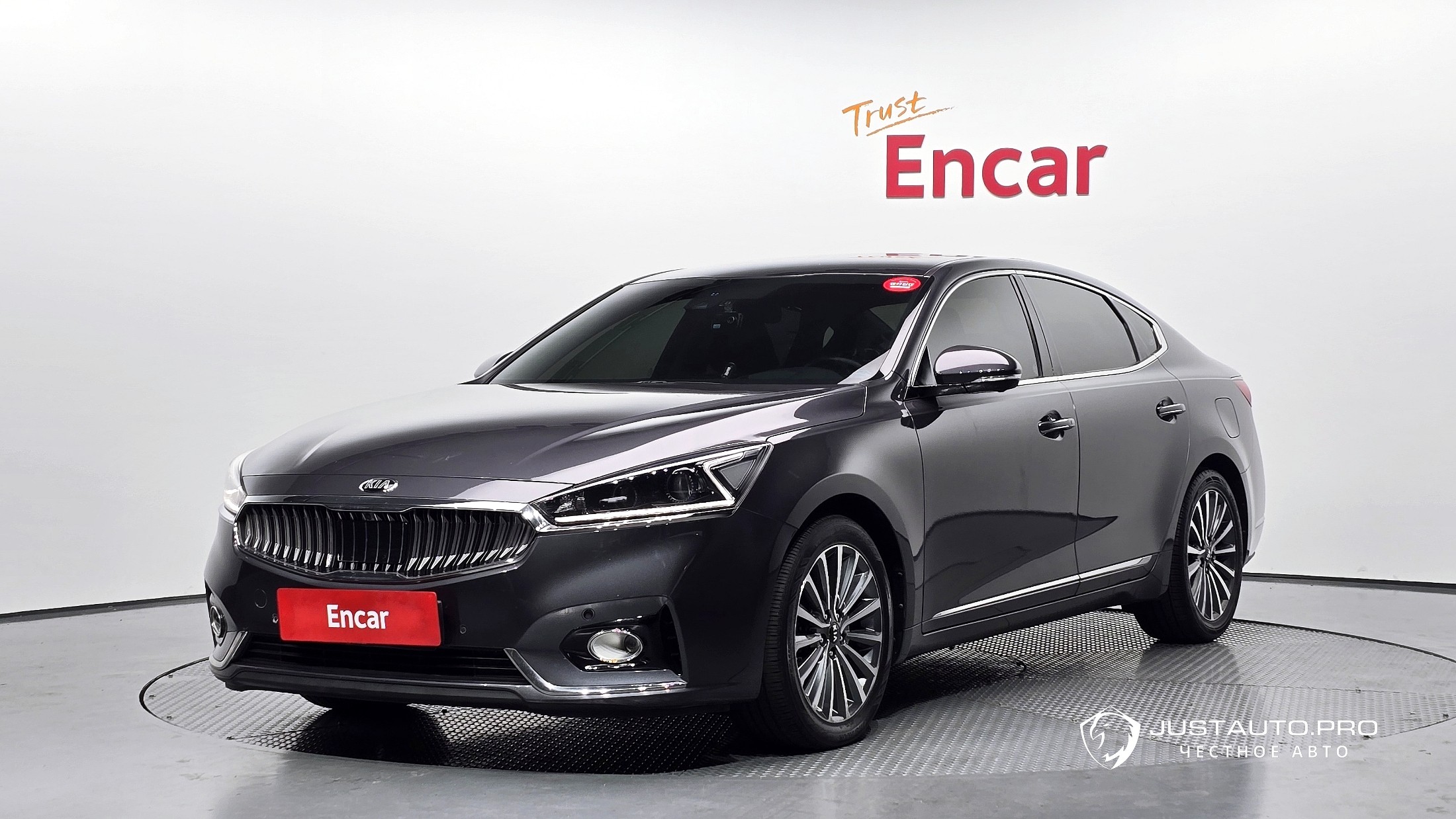 Автомобиль Kia K7