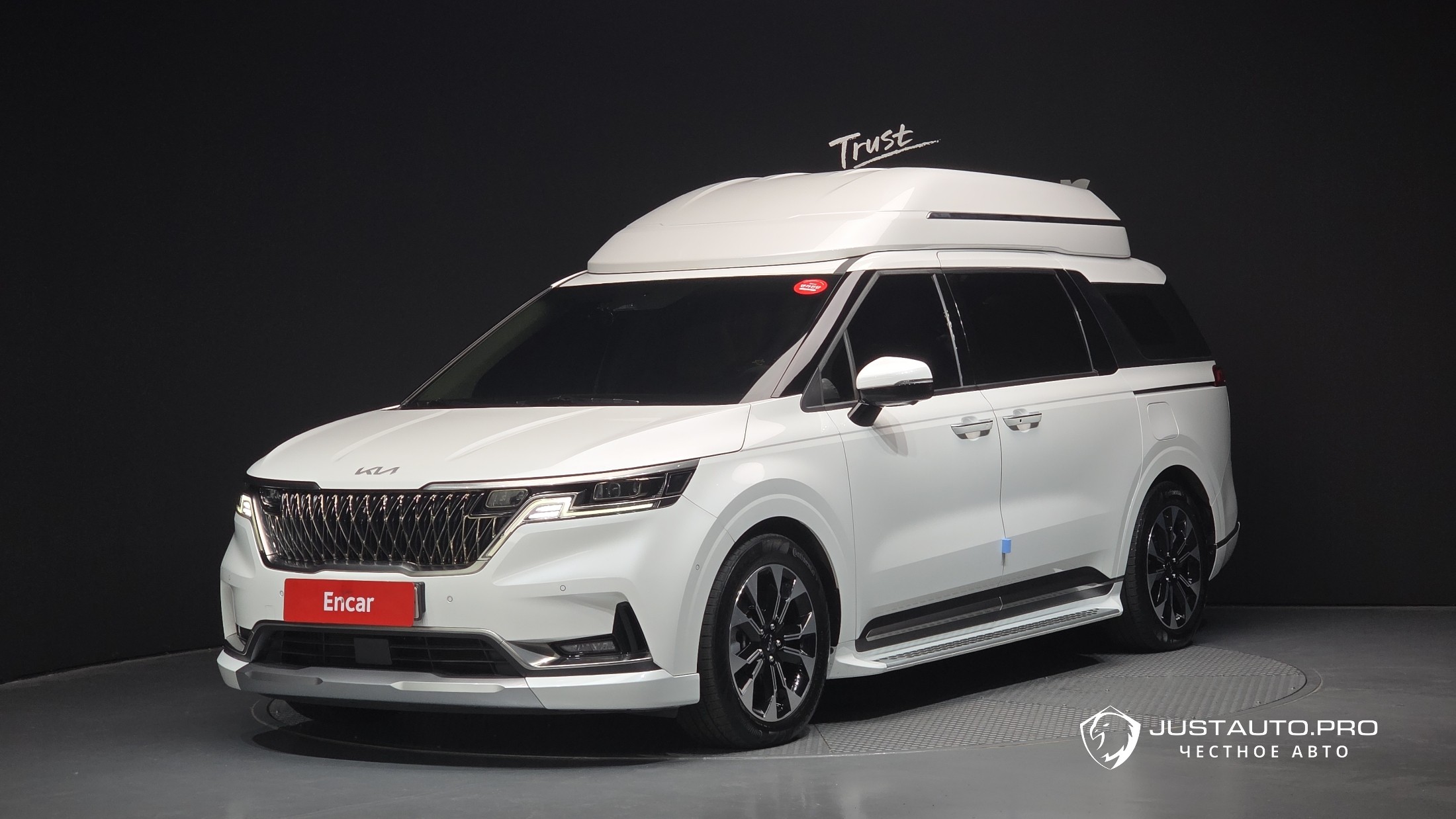 Автомобиль Kia Canival