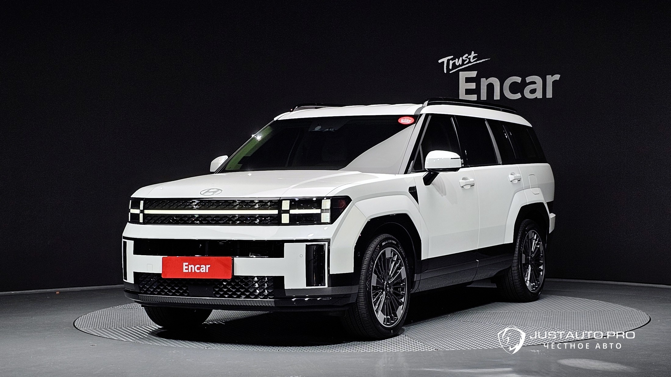 Автомобиль Hyundai Santafe