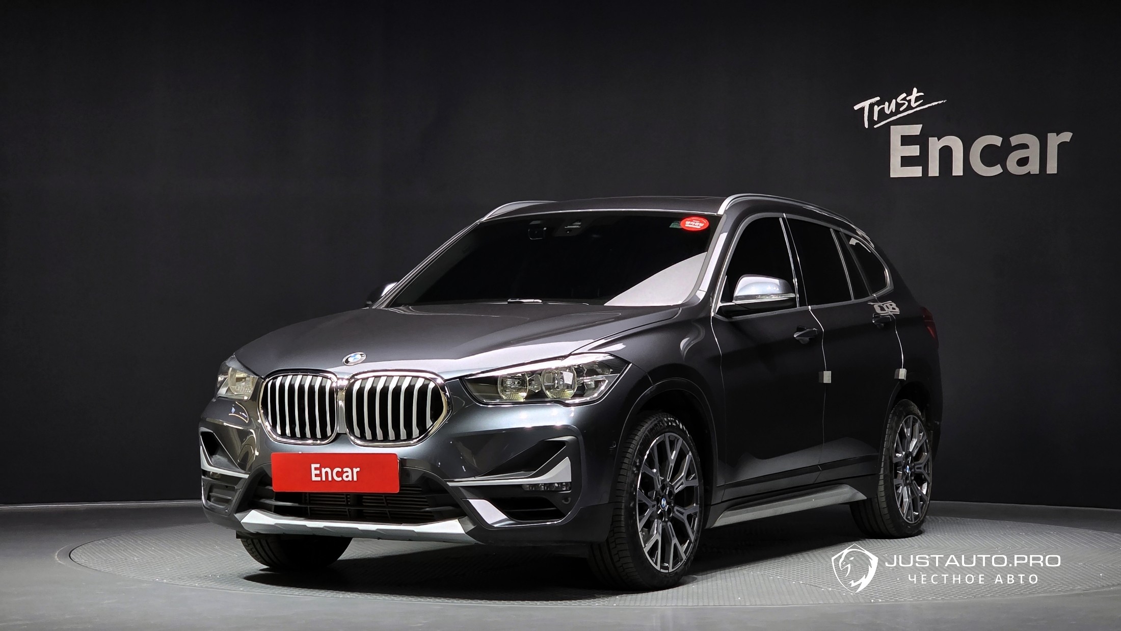 Автомобиль BMW X1