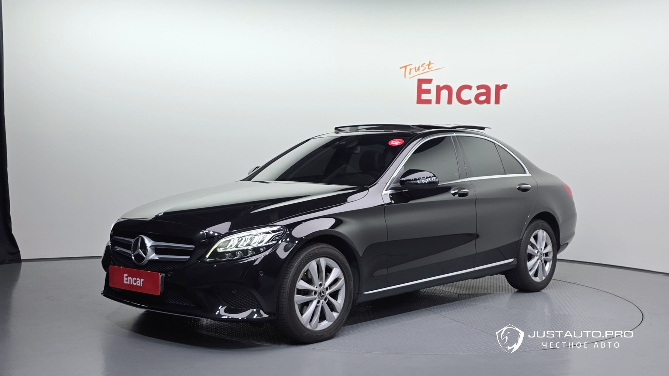 Автомобиль Mercedes-Benz C-Class