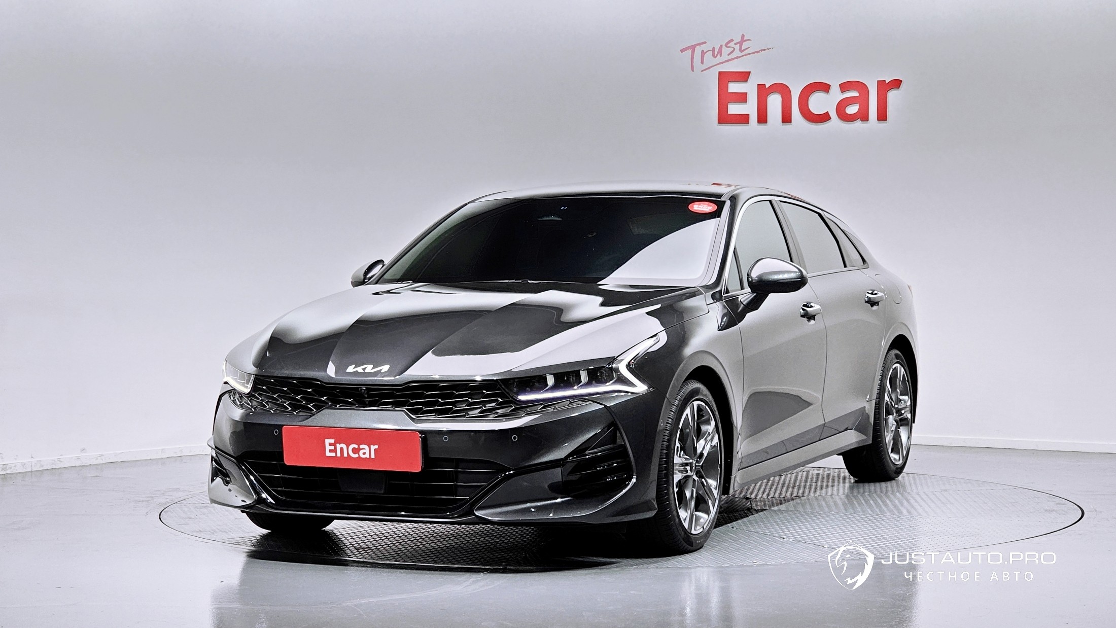 Автомобиль Kia K5