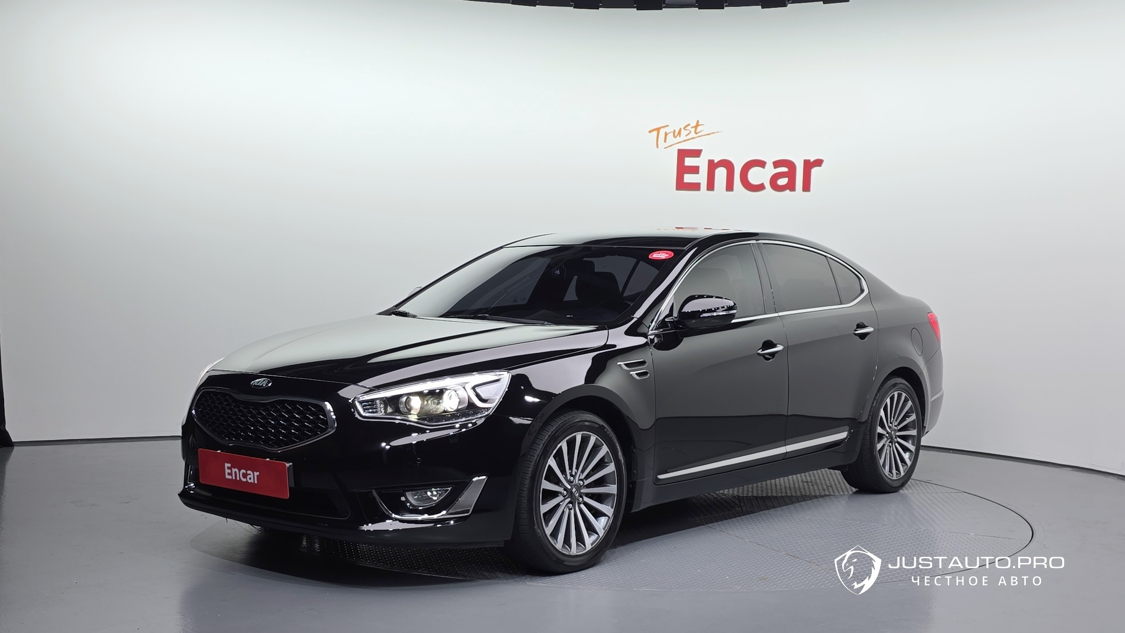 Автомобиль Kia K7