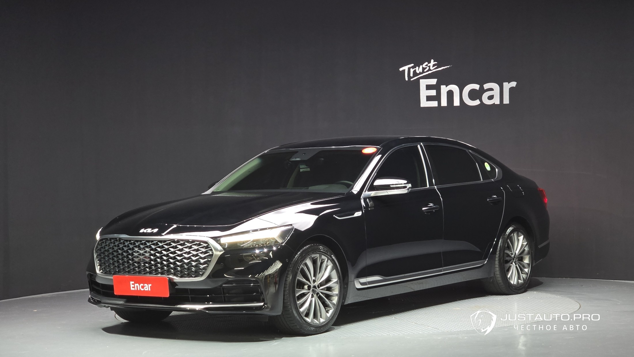 Автомобиль Kia K9