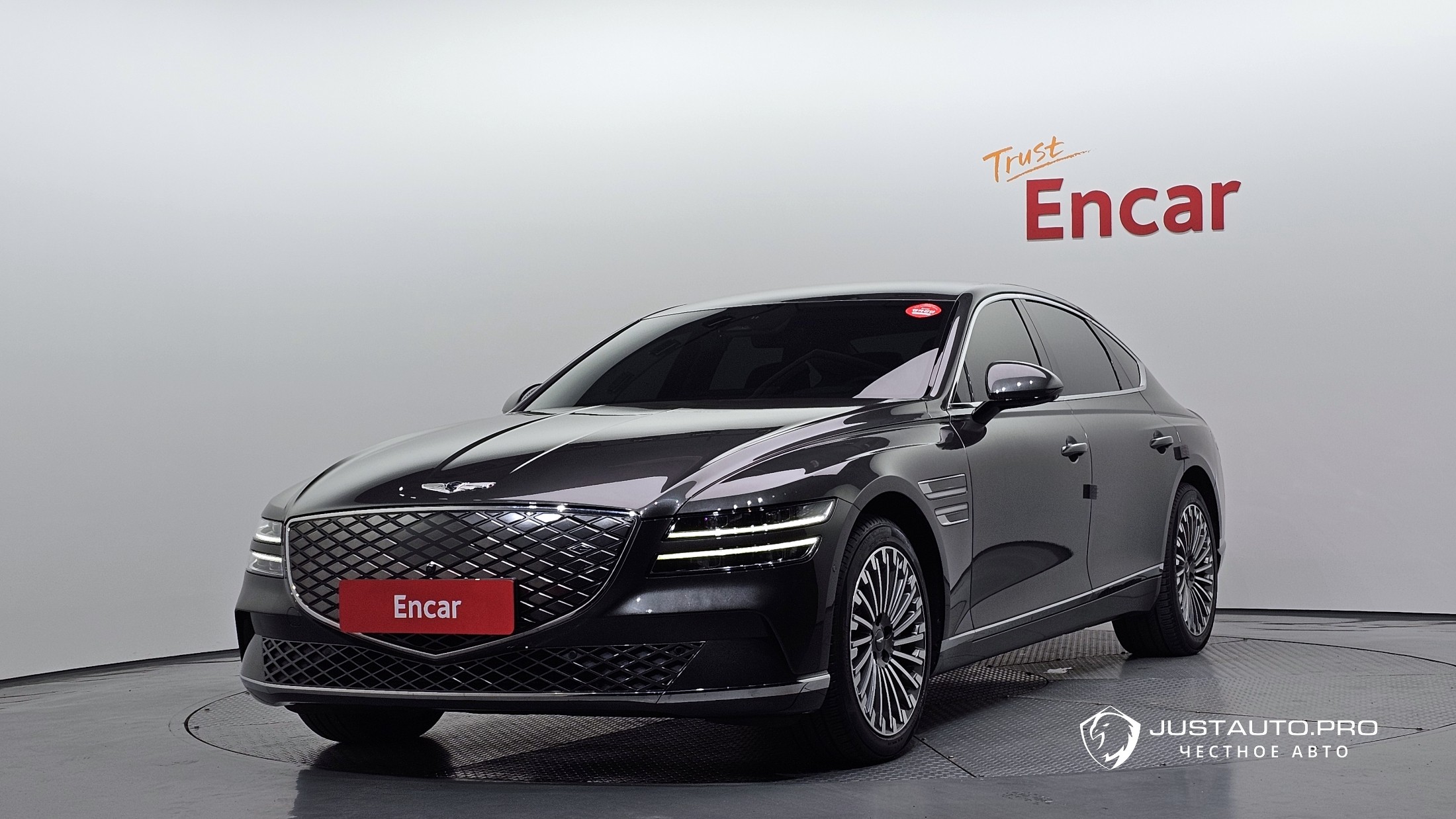 Автомобиль Genesis G80