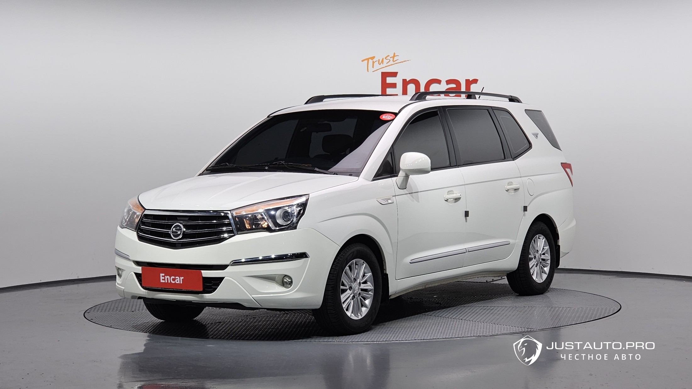 Автомобиль KG_Mobility_Ssangyong KORANDO