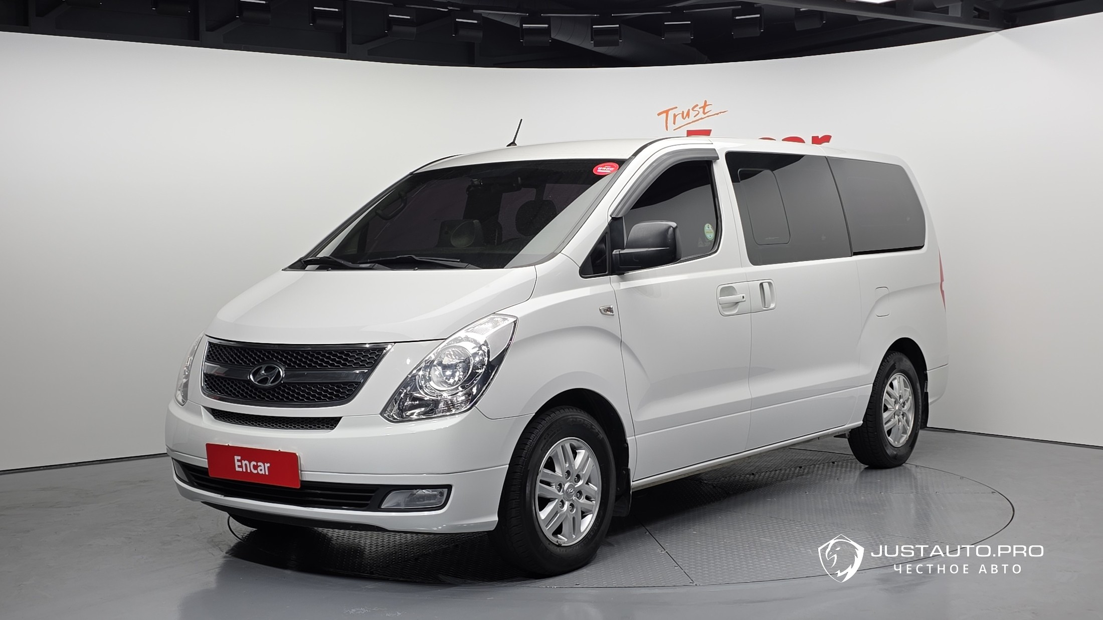 Автомобиль Hyundai Starex
