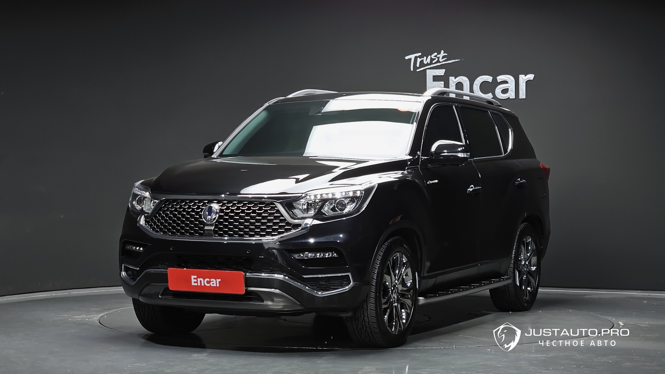 Автомобиль KG_Mobility_Ssangyong Rexton