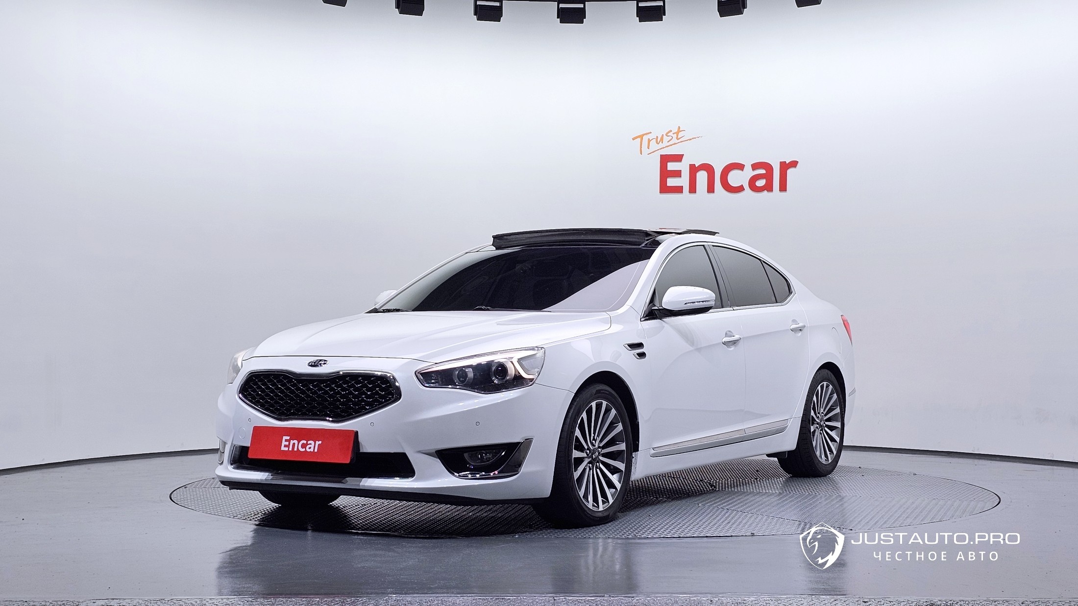 Автомобиль Kia K7