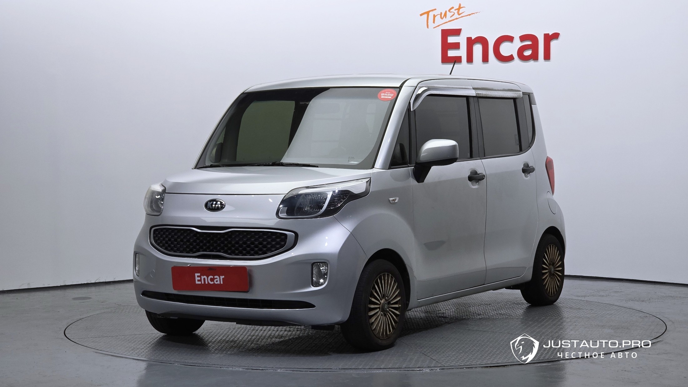 Автомобиль Kia RAY