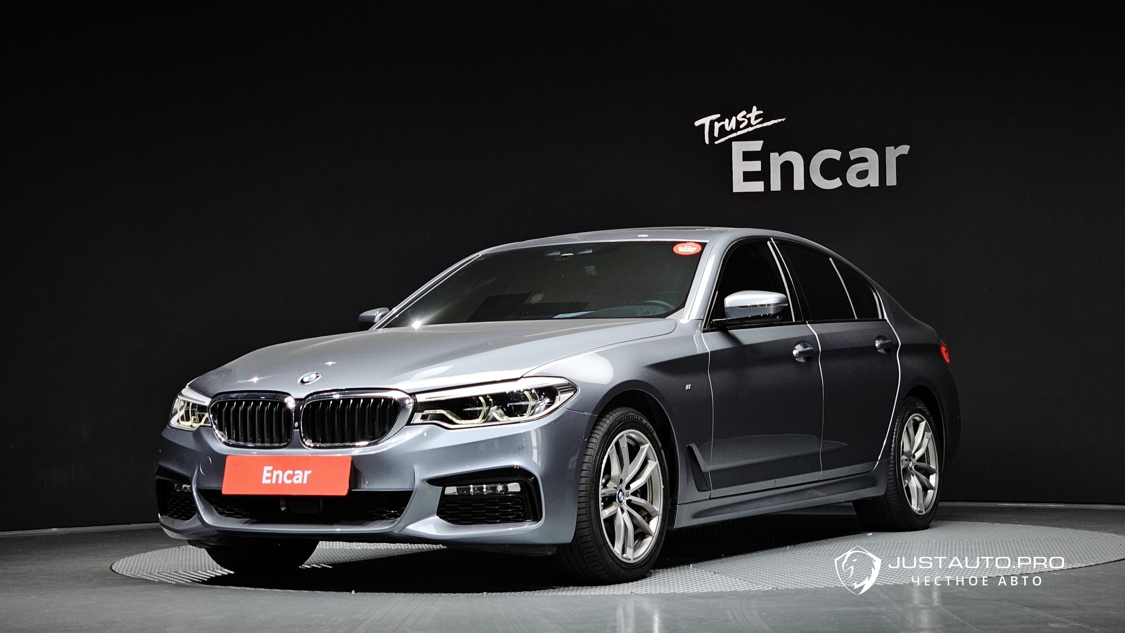 Автомобиль BMW 5-Series