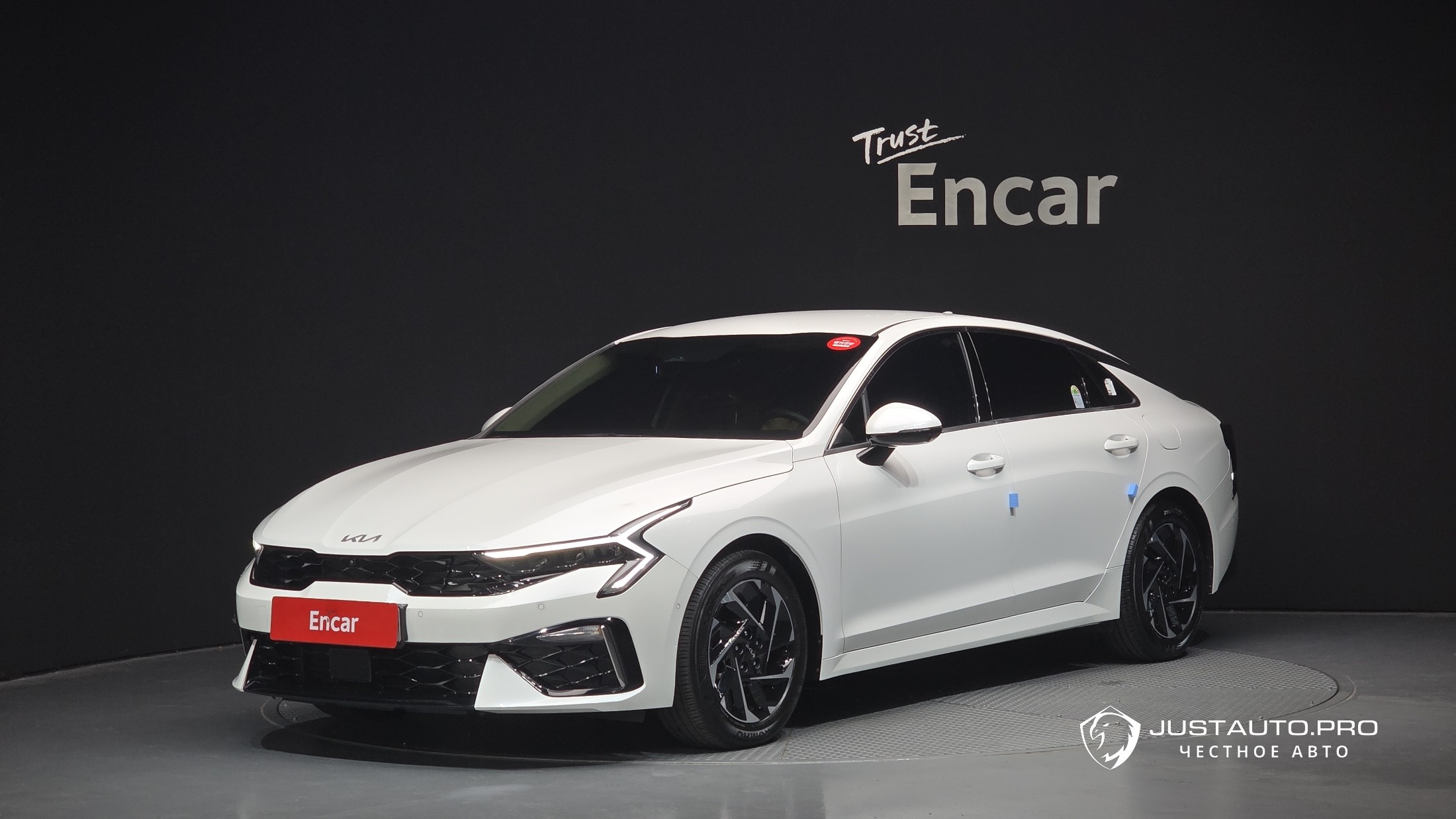 Автомобиль Kia K5
