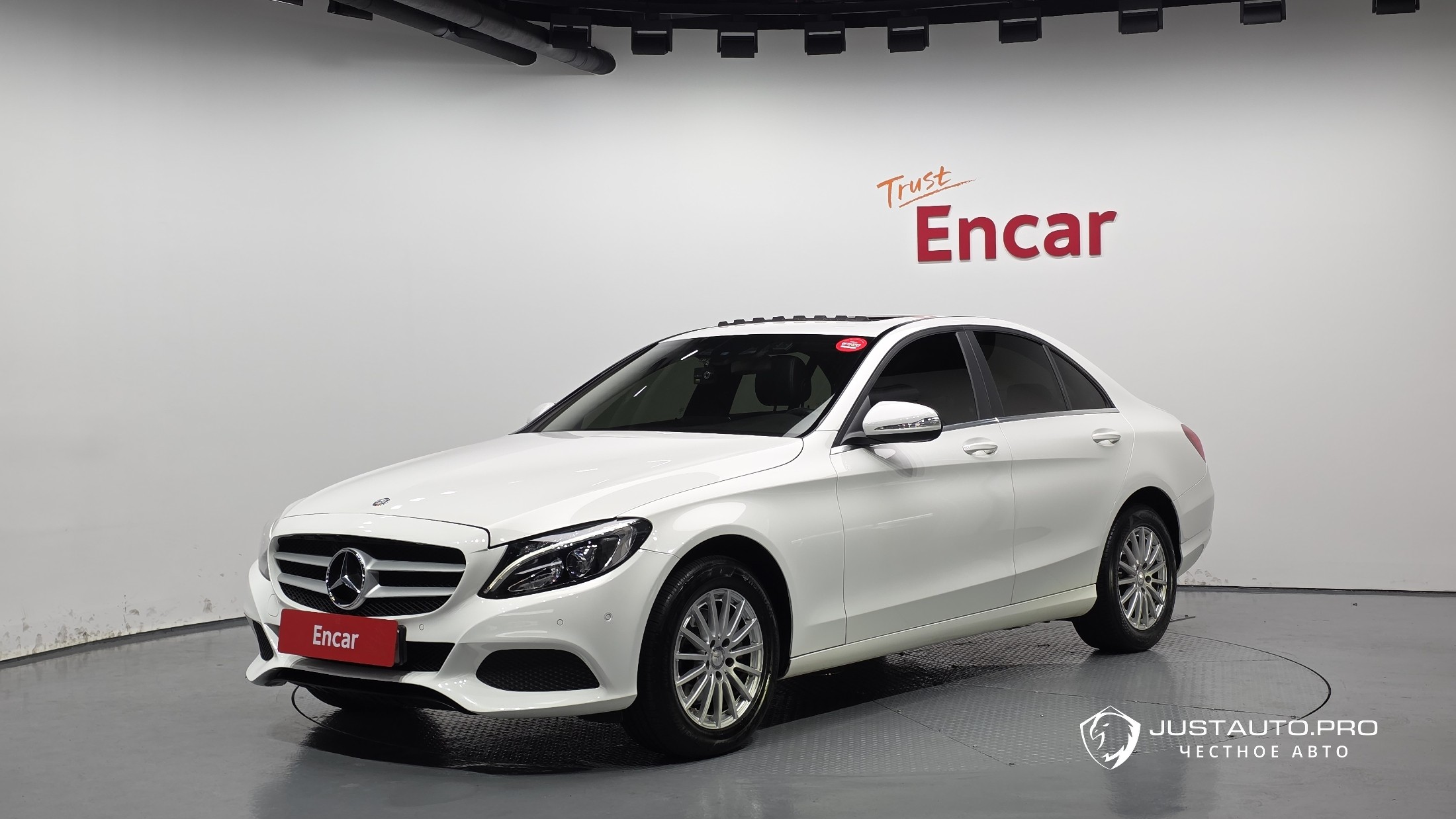 Автомобиль Mercedes-Benz C-Class