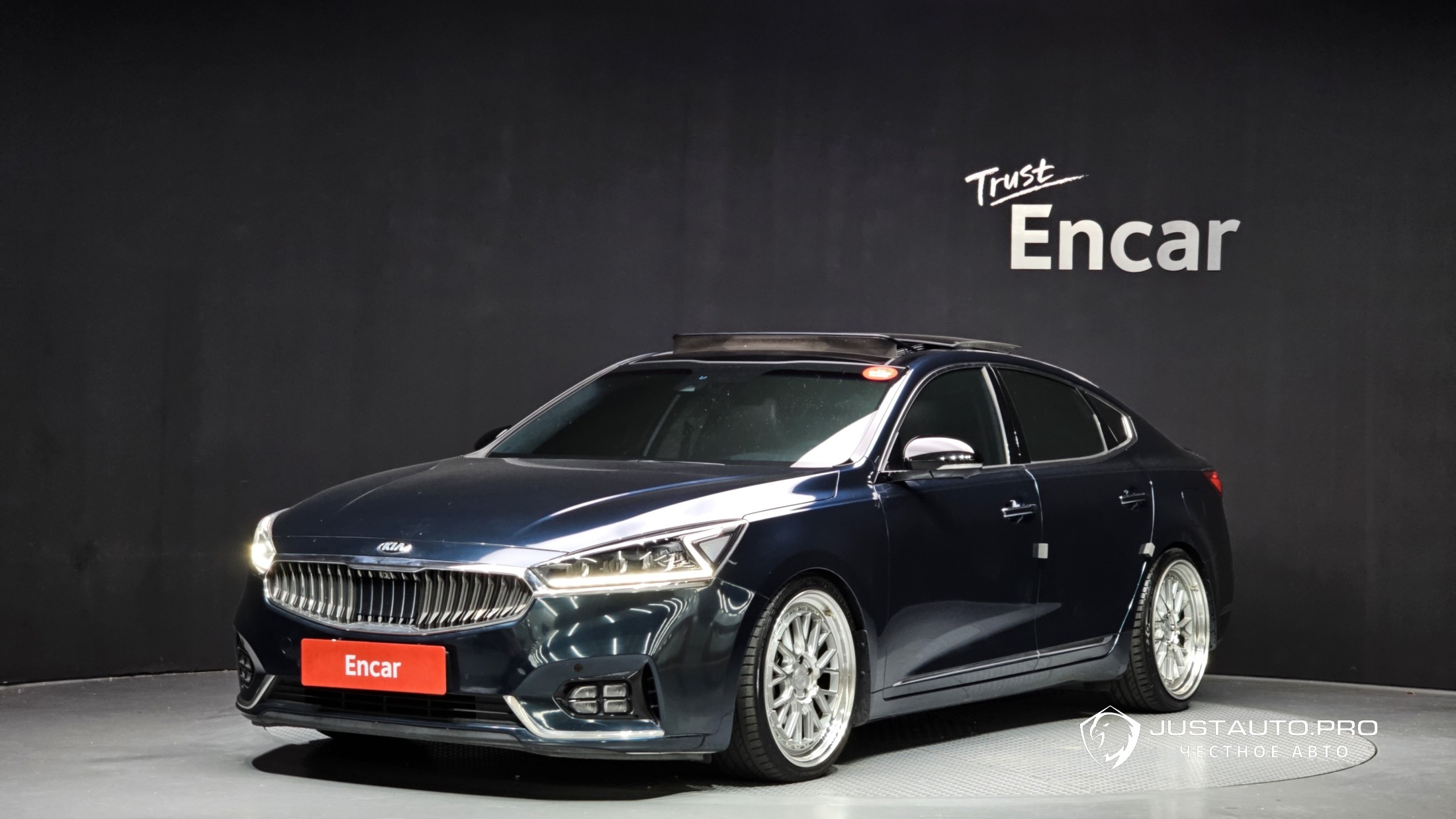 Автомобиль Kia K7