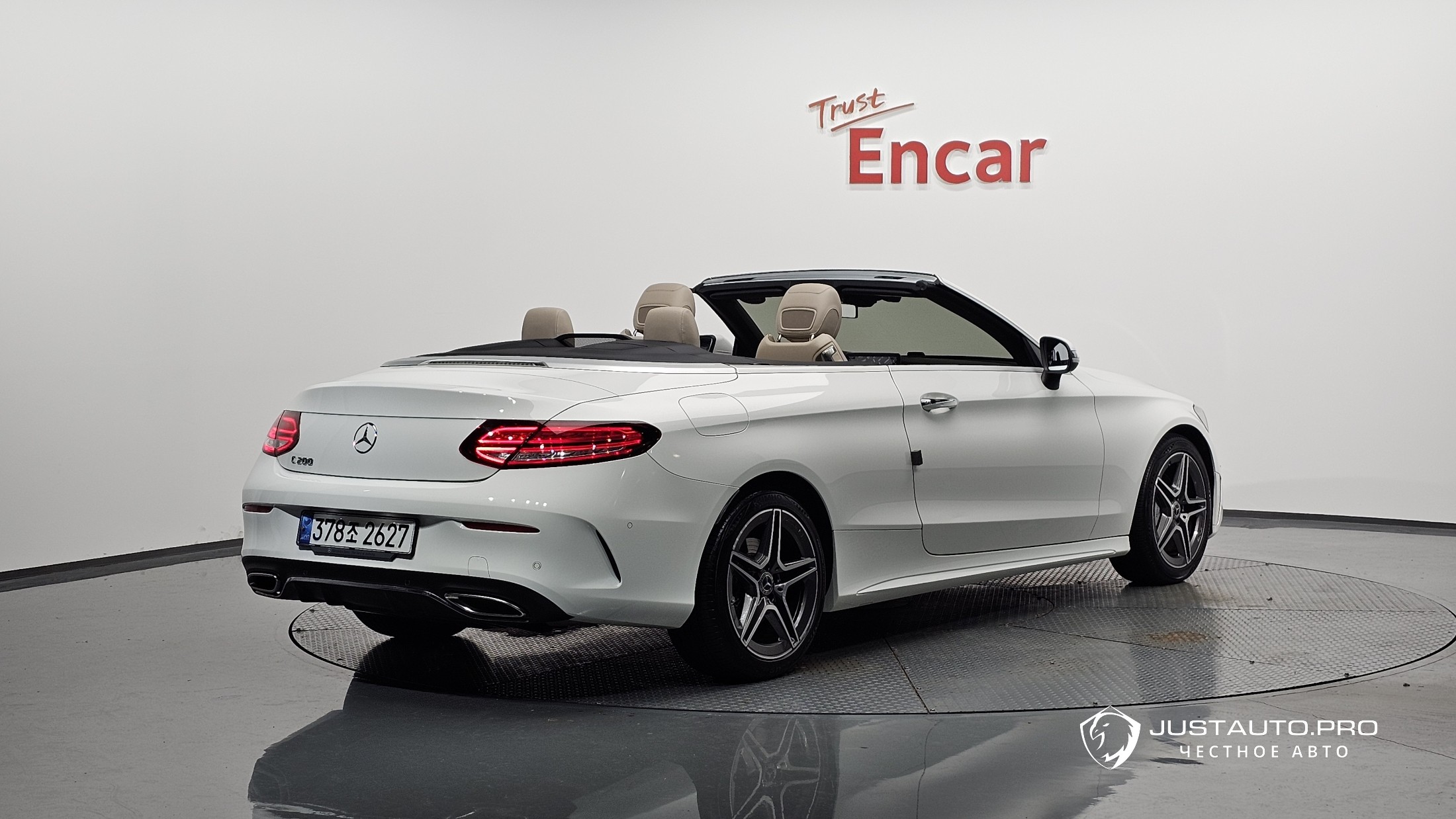 Автомобиль Mercedes-Benz C-Class