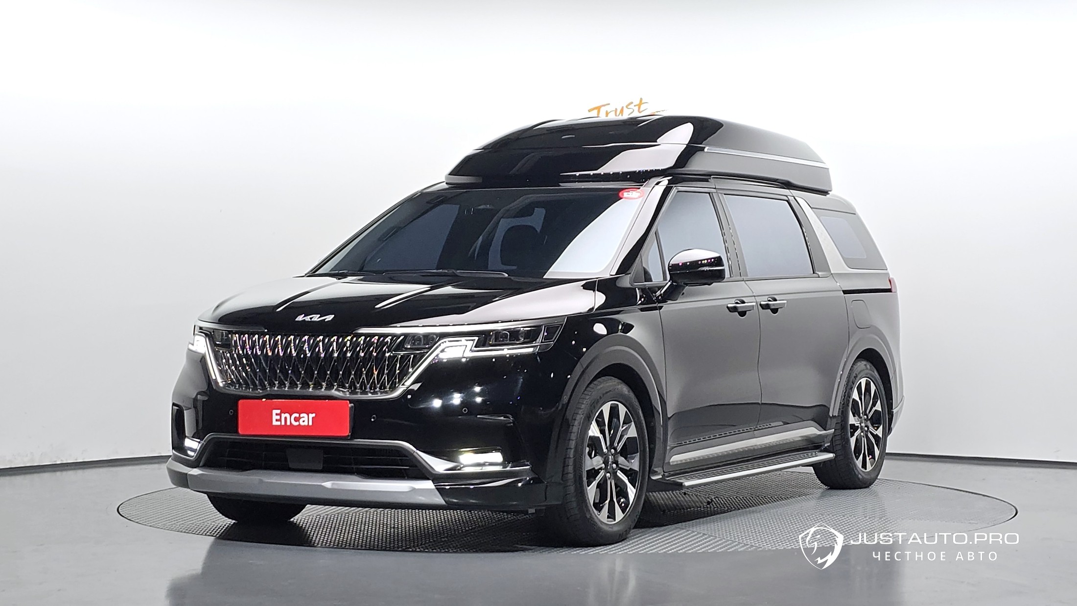 Автомобиль Kia Canival