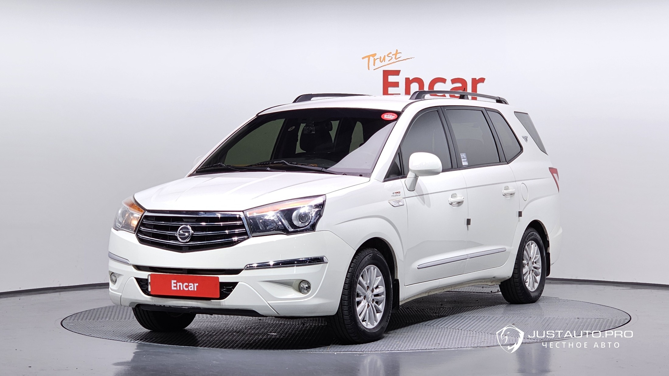 Автомобиль KG_Mobility_Ssangyong KORANDO