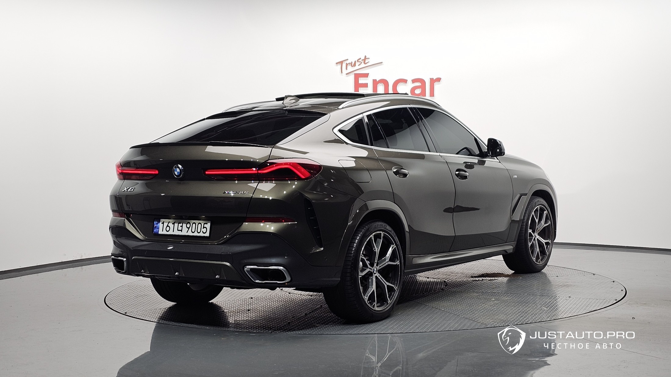 Автомобиль BMW X6