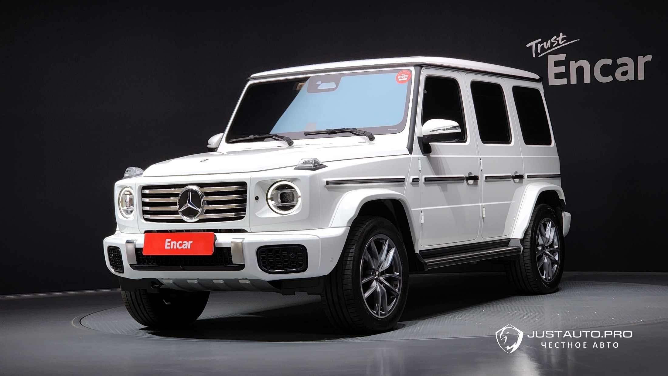 Автомобиль Mercedes-Benz G-Class