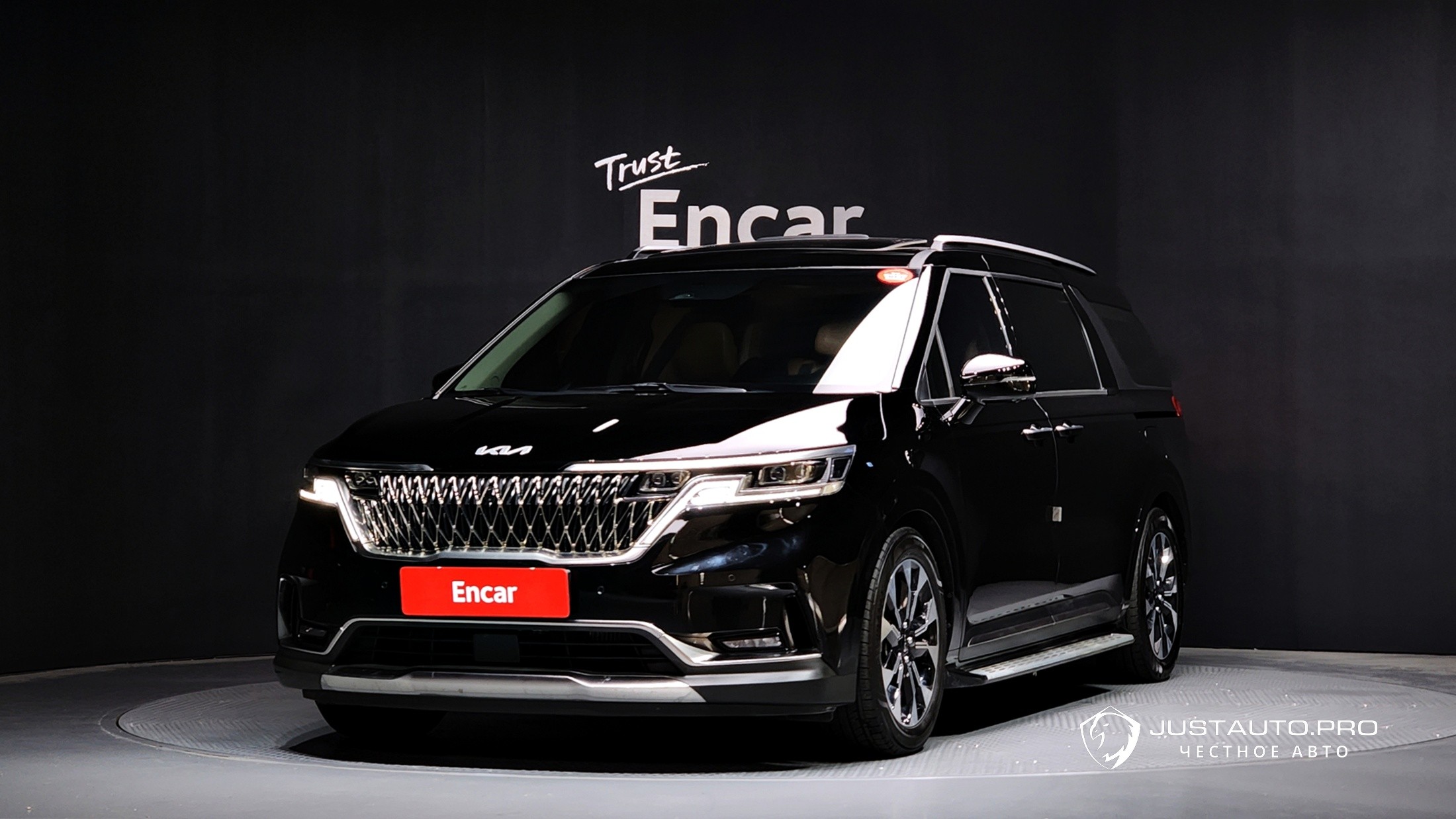 Автомобиль Kia Canival