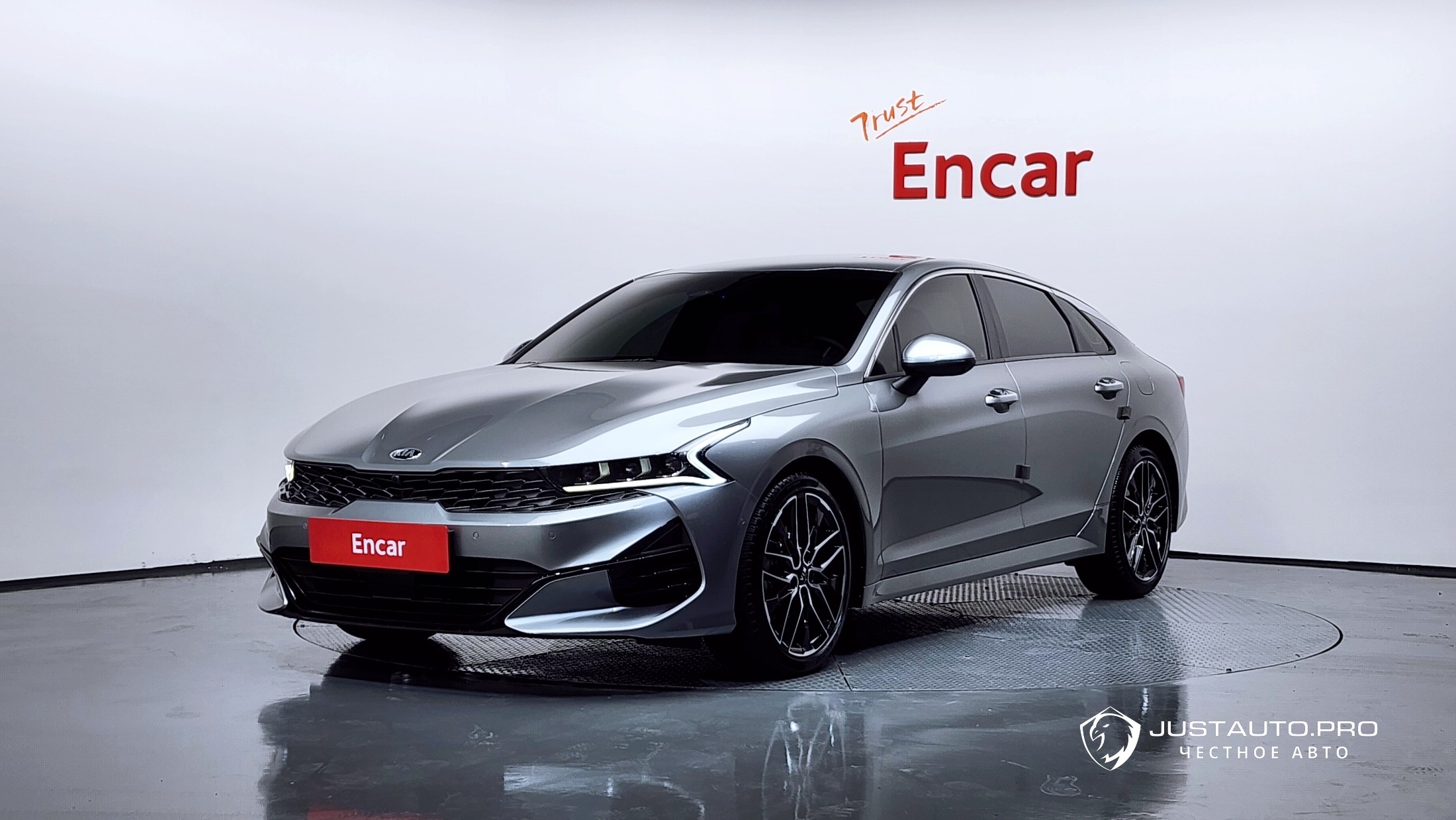 Автомобиль Kia K5