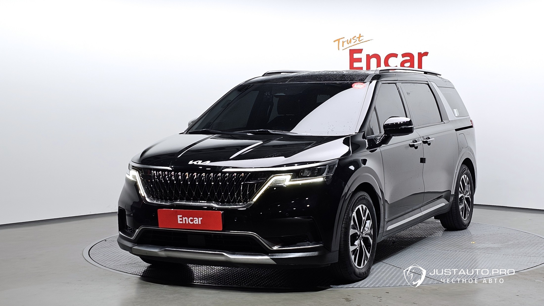 Автомобиль Kia Canival
