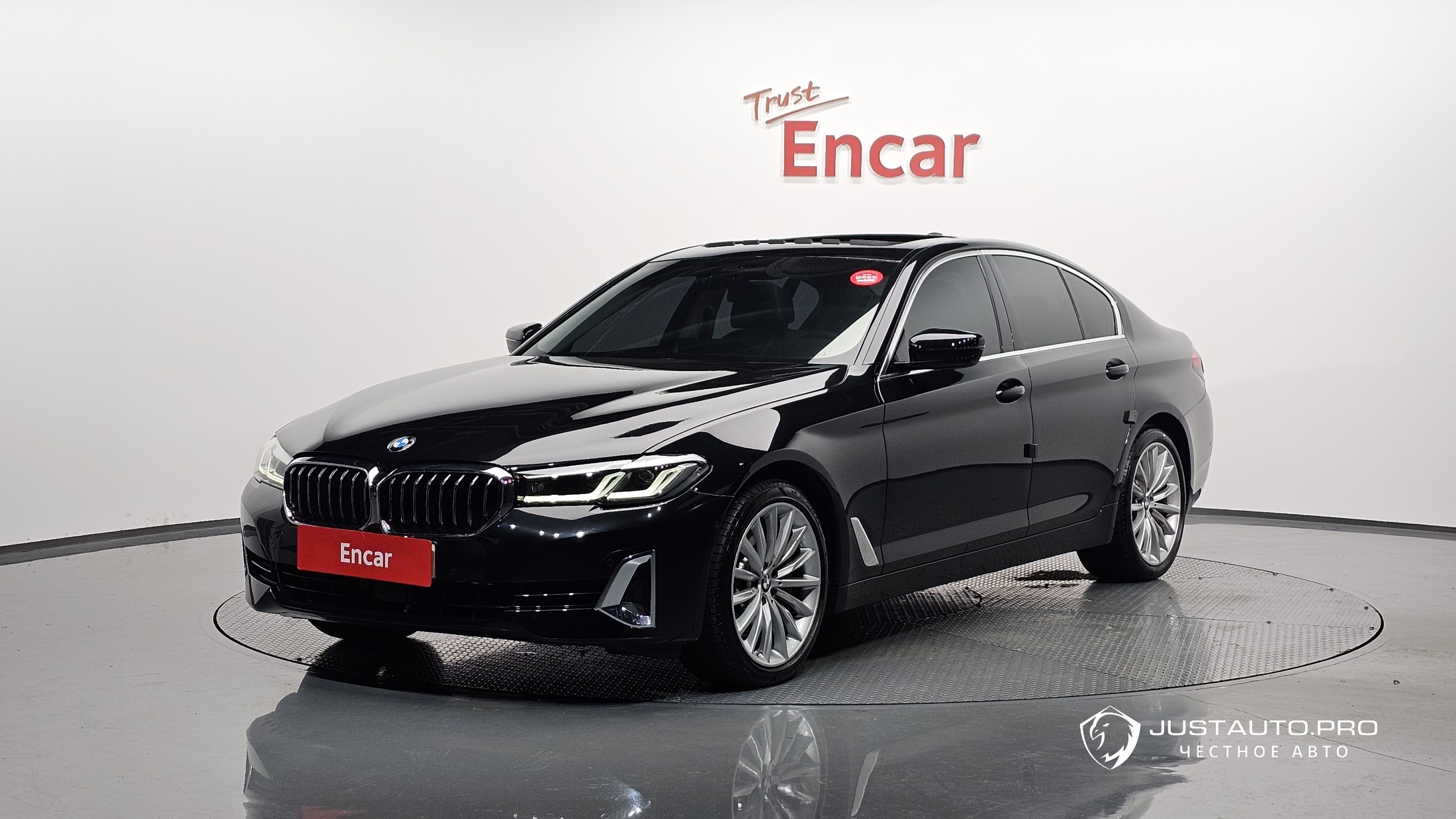 Автомобиль BMW 5-Series